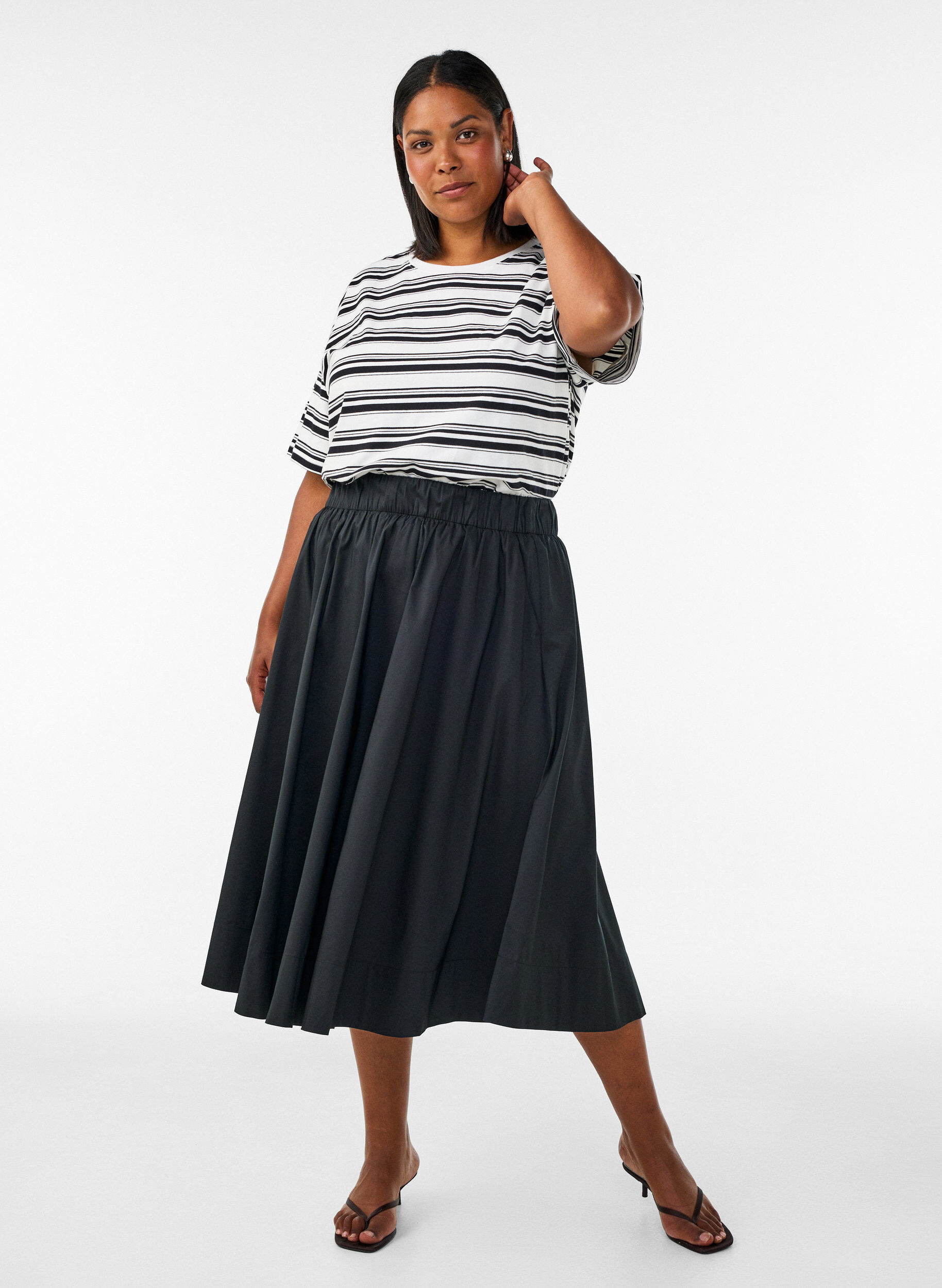 ZizzifashionBoxy T-shirt with striped pattern, Black, Model image number 1