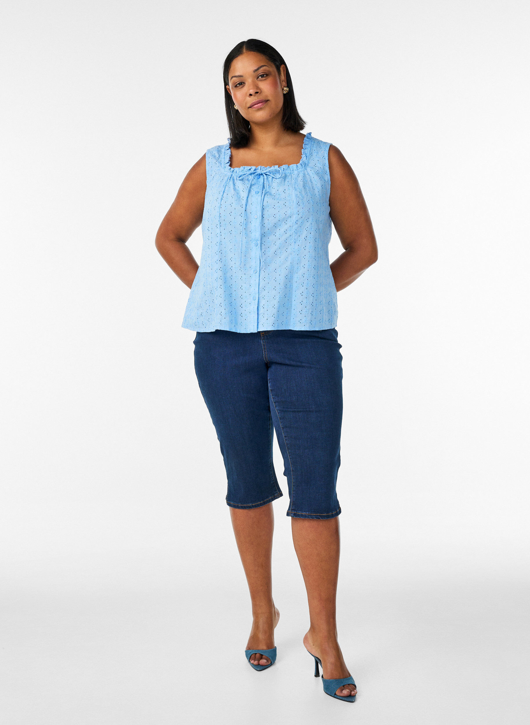 Zizzifashion Sleeveless blouse with broderie anglaise and ruffles, Light Blue, Model image number 1