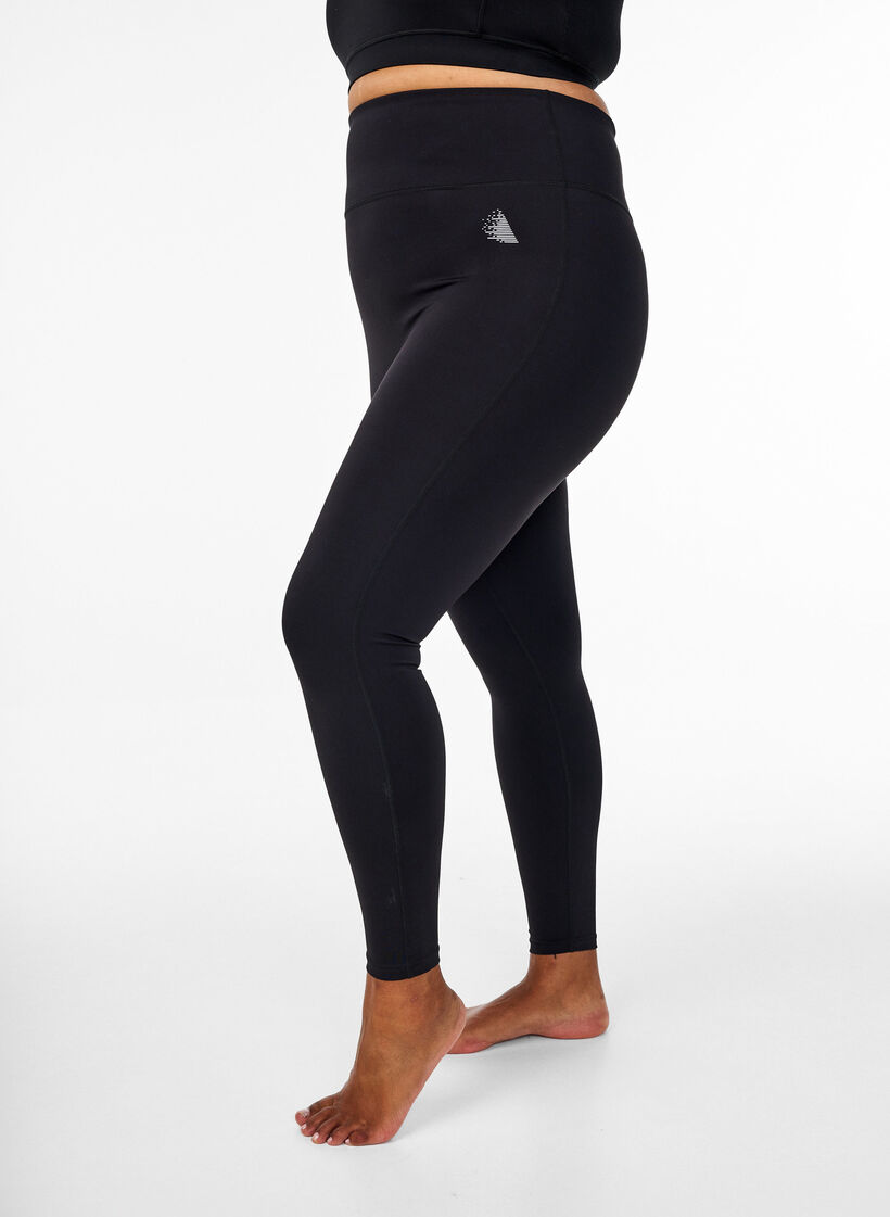CORE, Squat-proof training tights with pocket, Black, Model image number 2