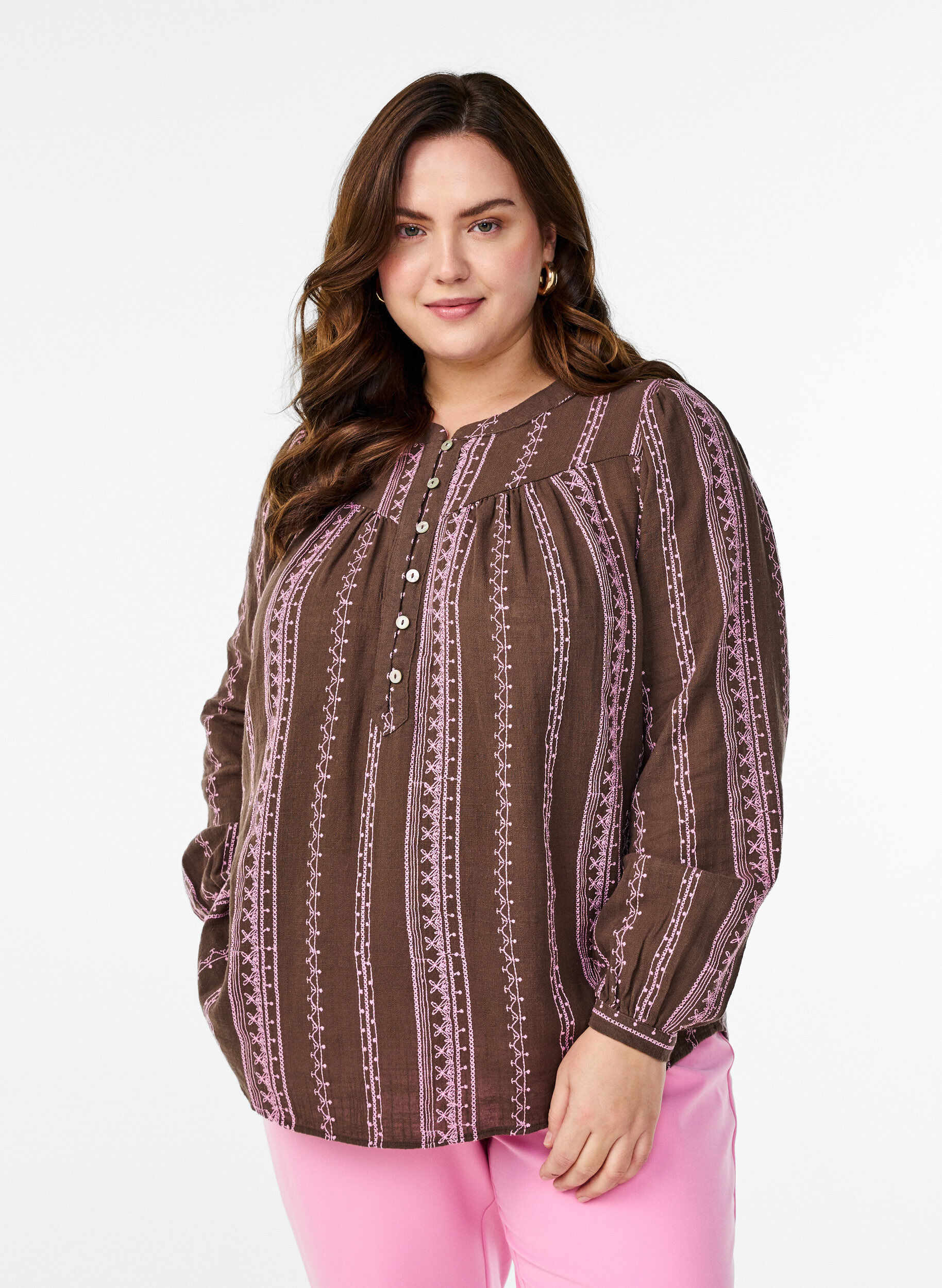 Blouse with embroidered pattern, Brown, Model