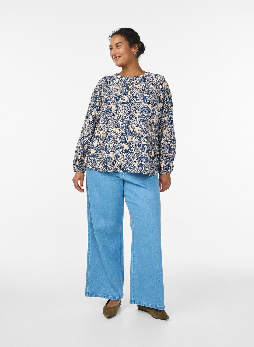 Long-sleeved blouse with pattern and buttons, Blue, Model image number 1