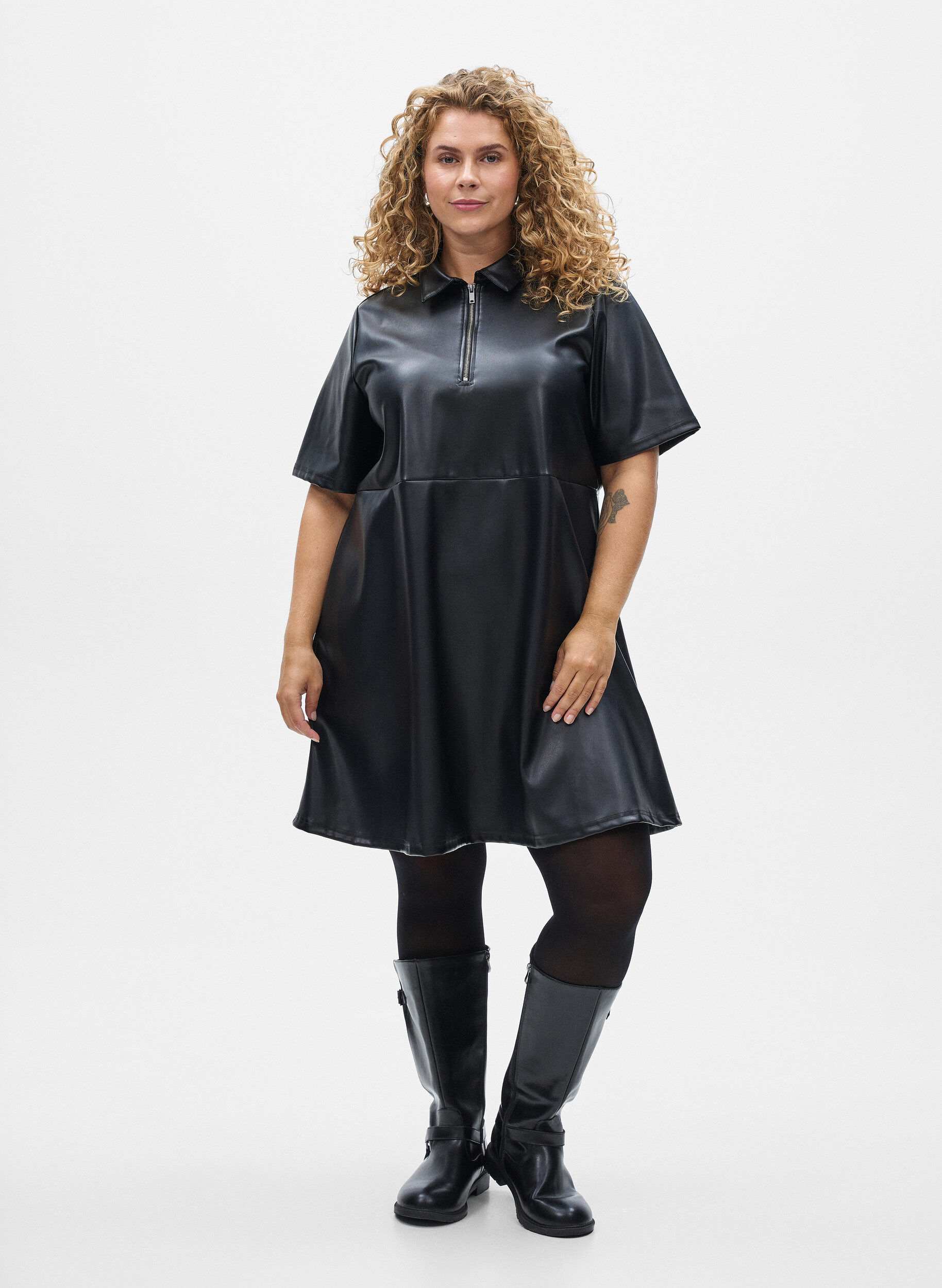 Zizzifashion Short dress in faux leather with an A-line shape, Black, Model image number 1