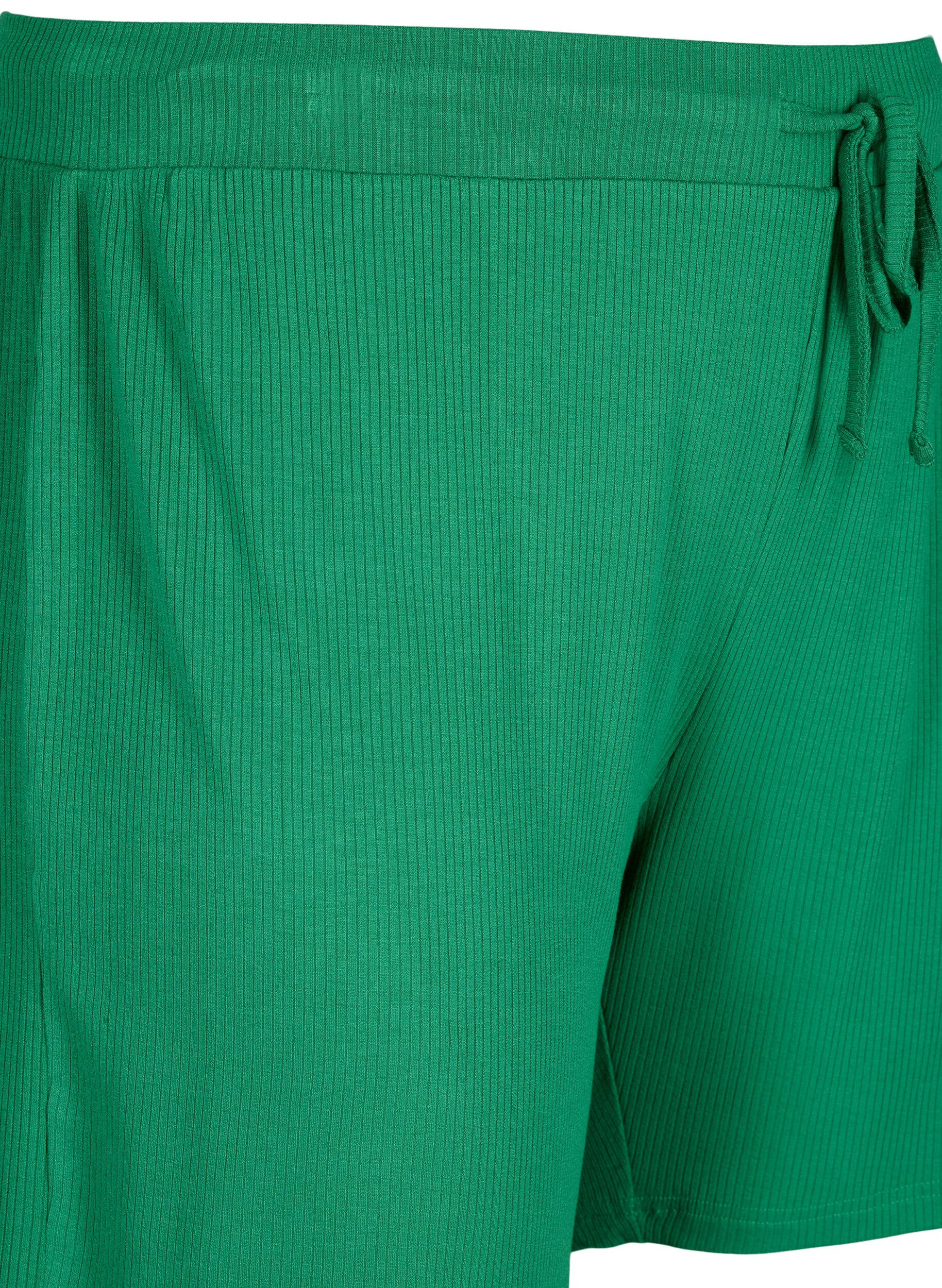 Zizzifashion Loose-fitting viscose shorts with ribbing, Jolly Green, Packshot image number 2