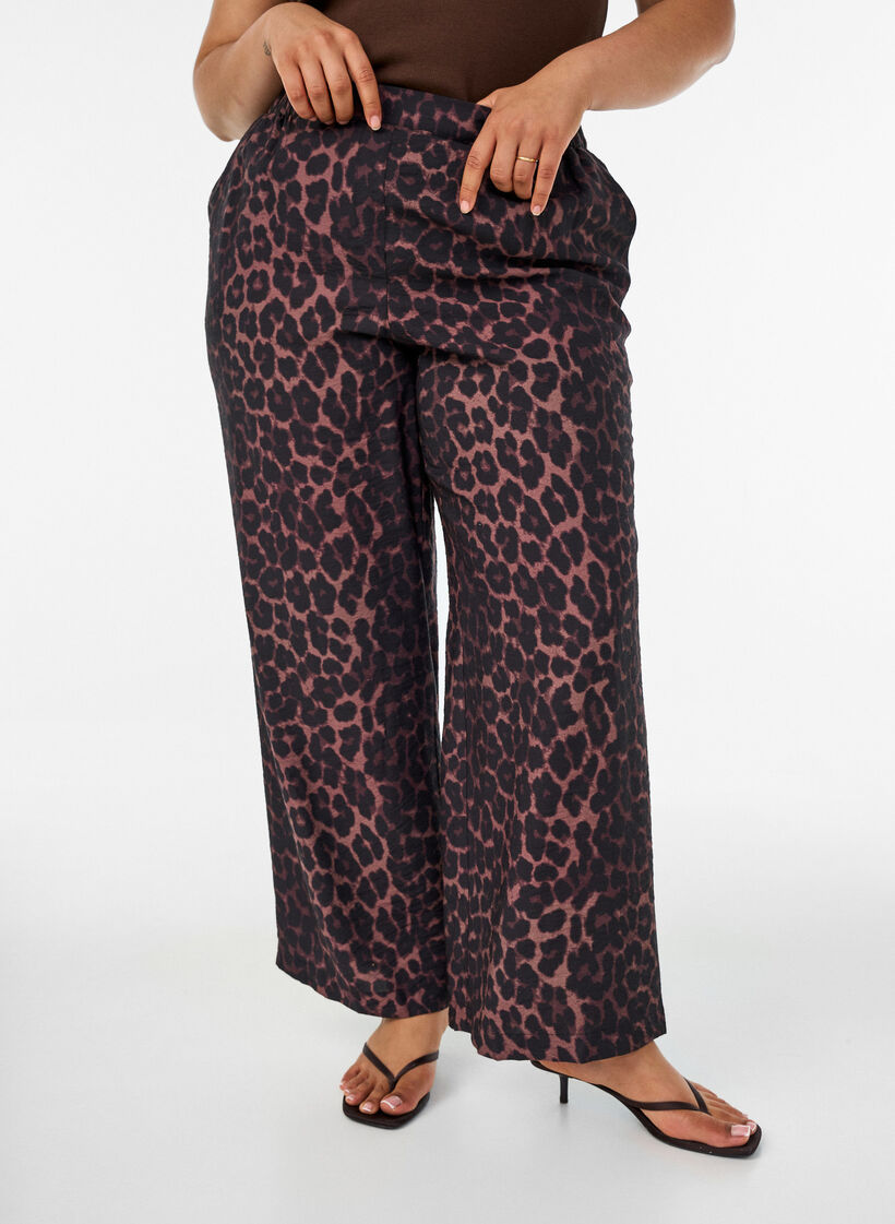 Viscose trousers with an elasticated waist and straight legs, Brown, Model image number 2