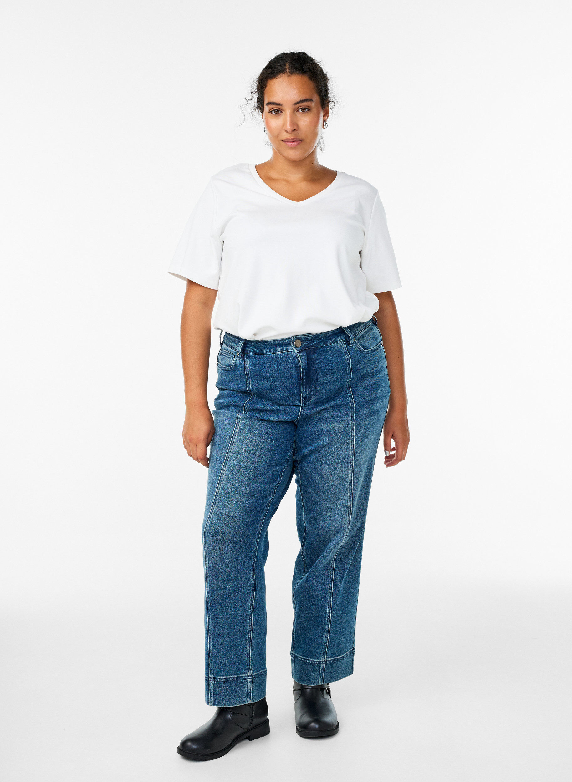 Pinstriped Kiana jeans with bold stitching, Blue, Model