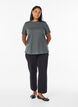 Basic cotton T-shirt with round neck, Green, Model image number 1