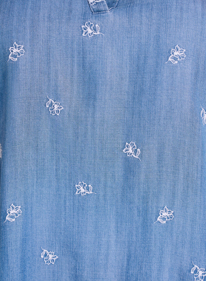 Lyocell dress with a denim look and embroidered flowers, Light Blue, Packshot image number 2