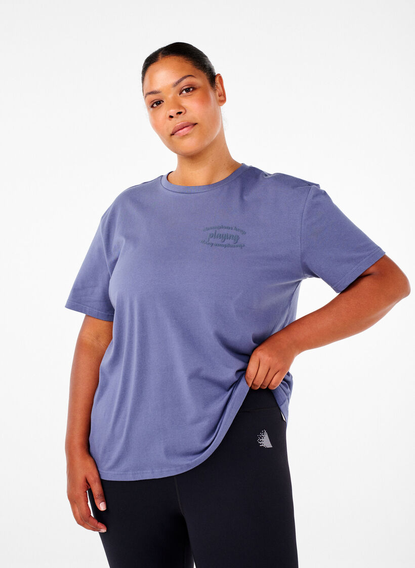 Sporty T-shirt in organic cotton, , Model image number 0