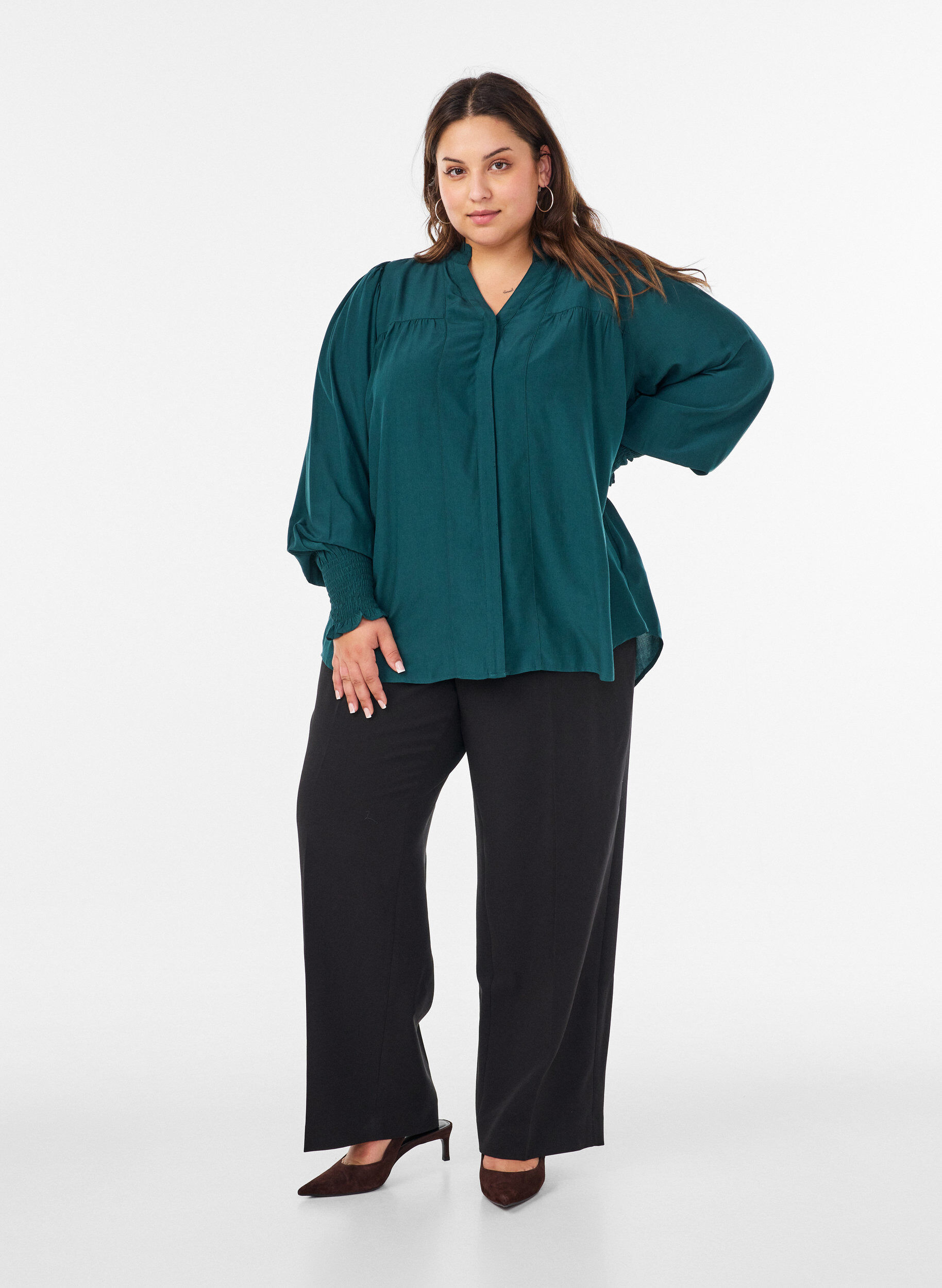 ZizzifashionBlouse with ruffle collar and ruching, Green, Model image number 1
