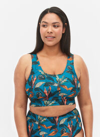 Bikini top with a round neckline, Leaf Print, Model