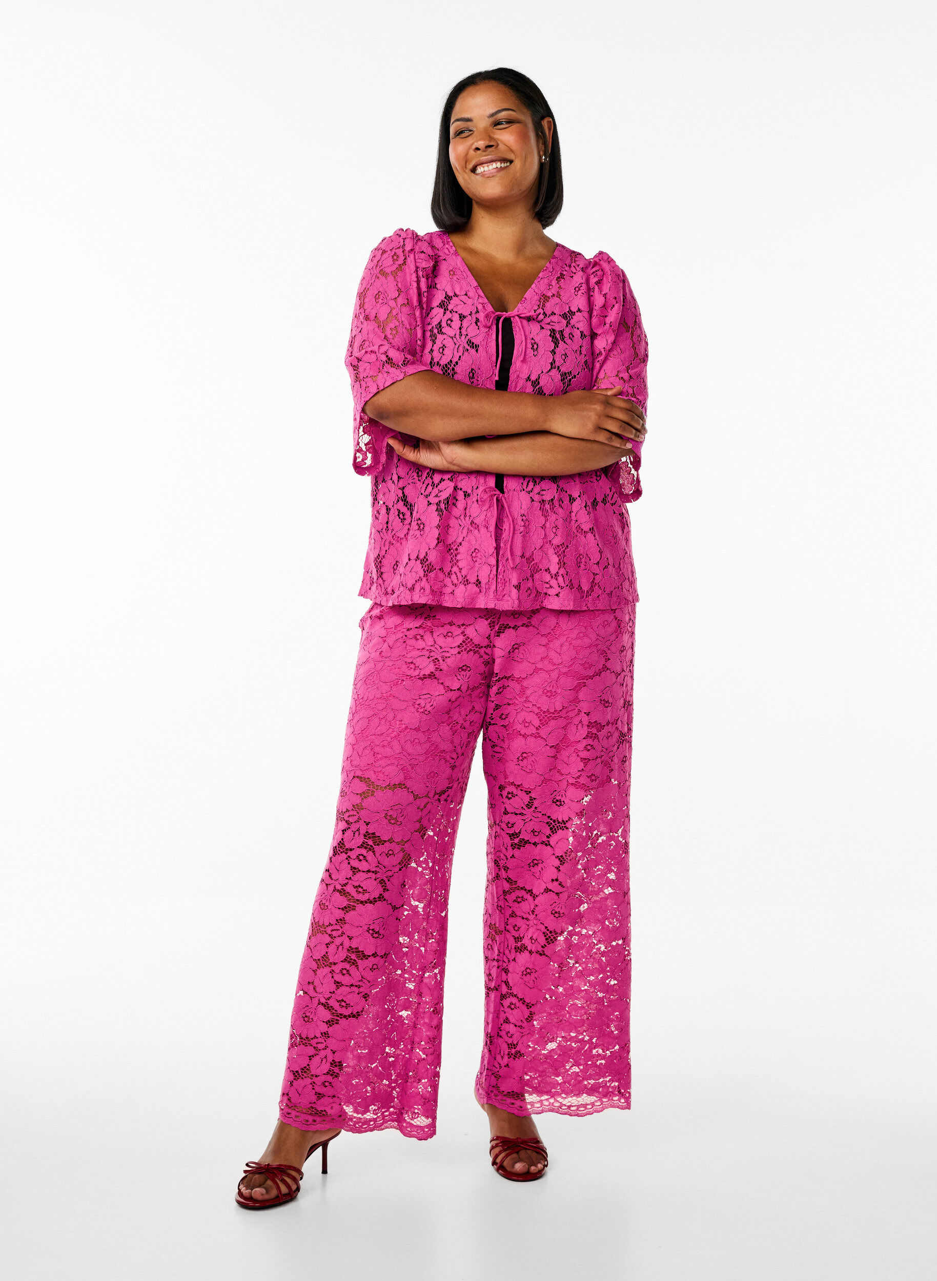 Lace trousers with a high waist and pockets, Pink, Model