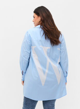 Long cotton shirt with back print, Chambray Blue, Model image number 0