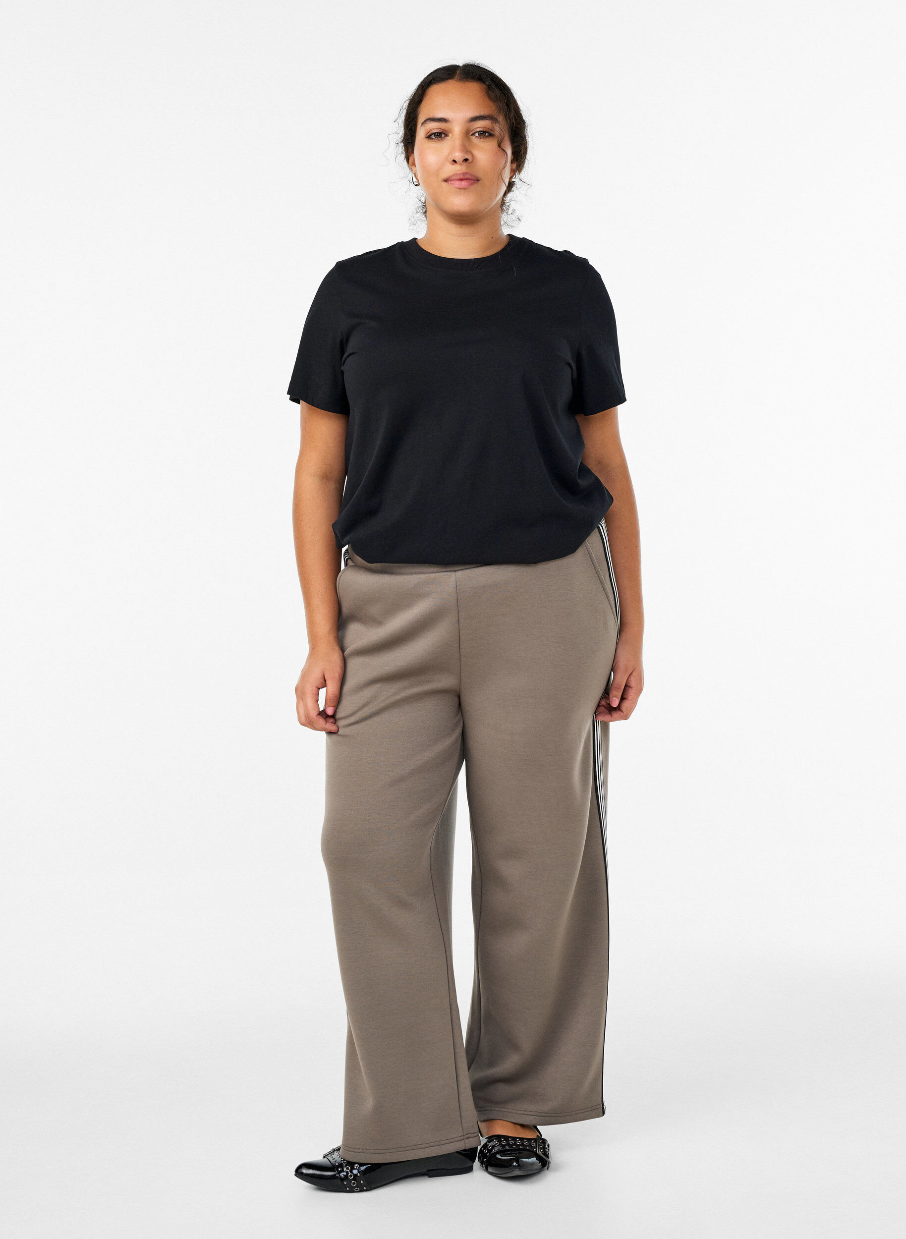 Trousers with side stripes, Beige, Model