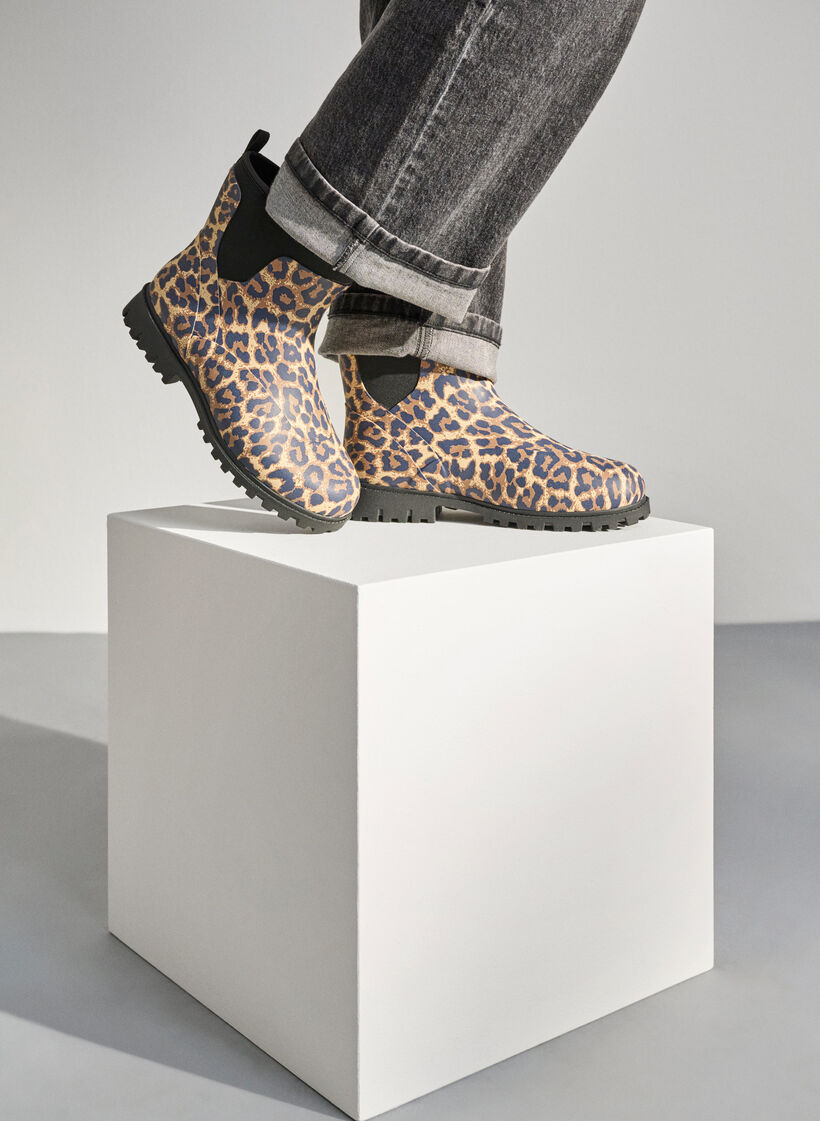 Wide fit - Short wellies with elastic neoprene shaft, Leopard AOP, Image image number 0