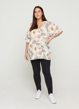 Short-sleeved viscose blouse with a floral print, Creme Vintage Flower, Model image number 2