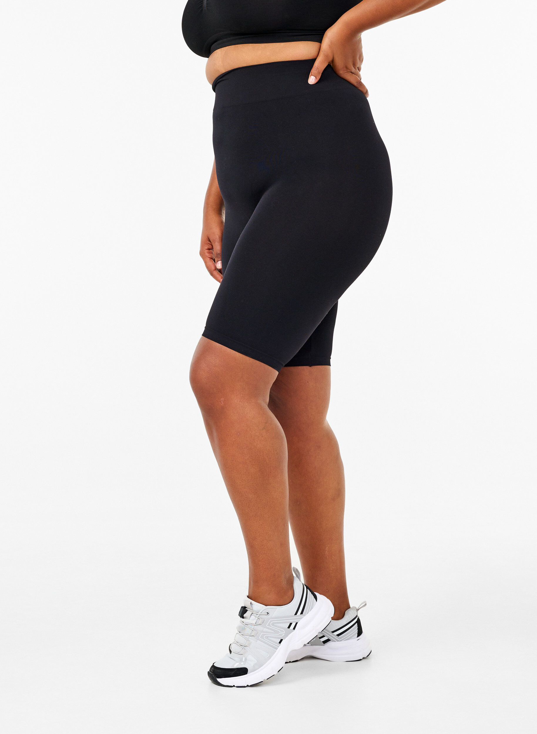 ZizzifashionSeamless bike shorts, Black, Model image number 0