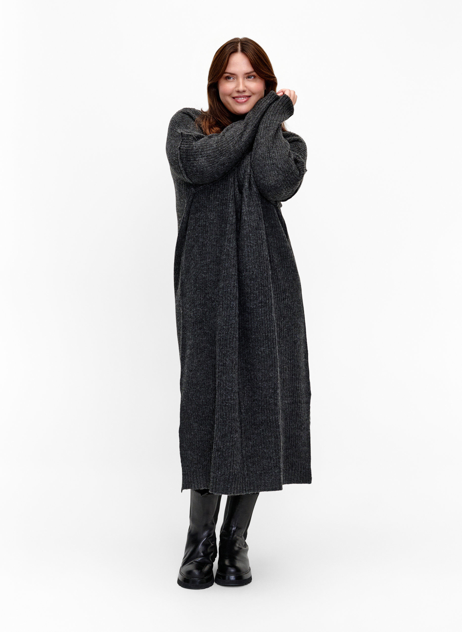 Long oversized knitted dress with slit, Dark Grey, Model