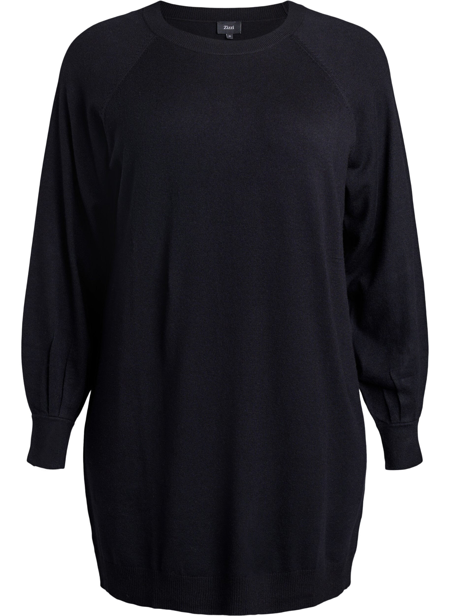 Short knitted dress with raglan sleeves