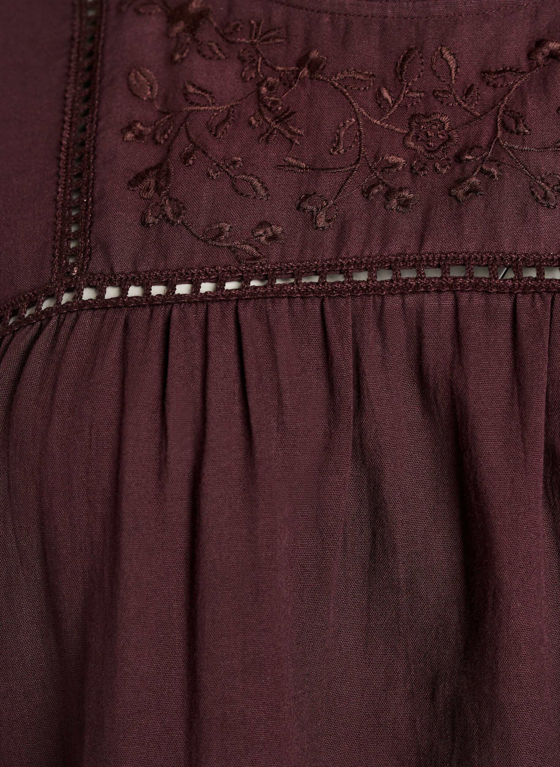 ZizzifashionBlouse with embroidery and eyelet embroidery trim, Dark Bordeaux, Packshot image number 2