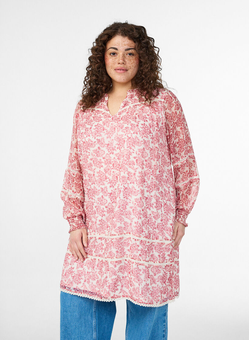 Short chiffon dress with crochet details, Rose, Model