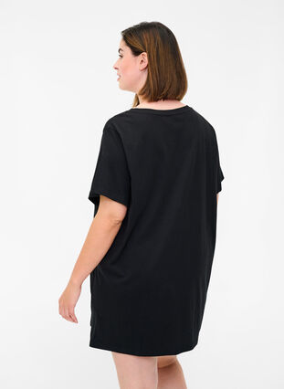 Oversize sleep T-shirt in organic cotton, Black, Model image number 1