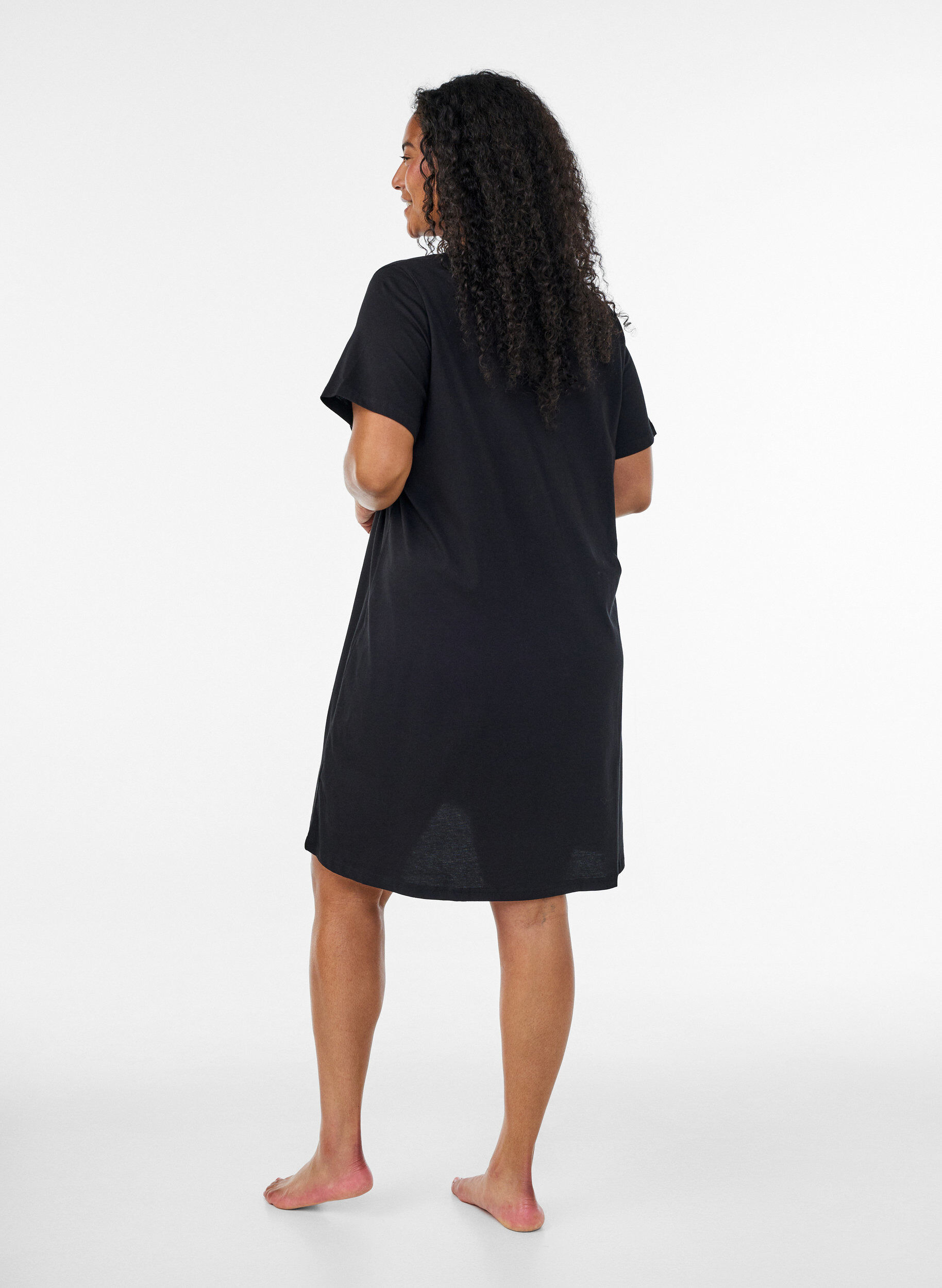 ZizzifashionOrganic cotton nightdress with V-neck, Black, Model image number 2