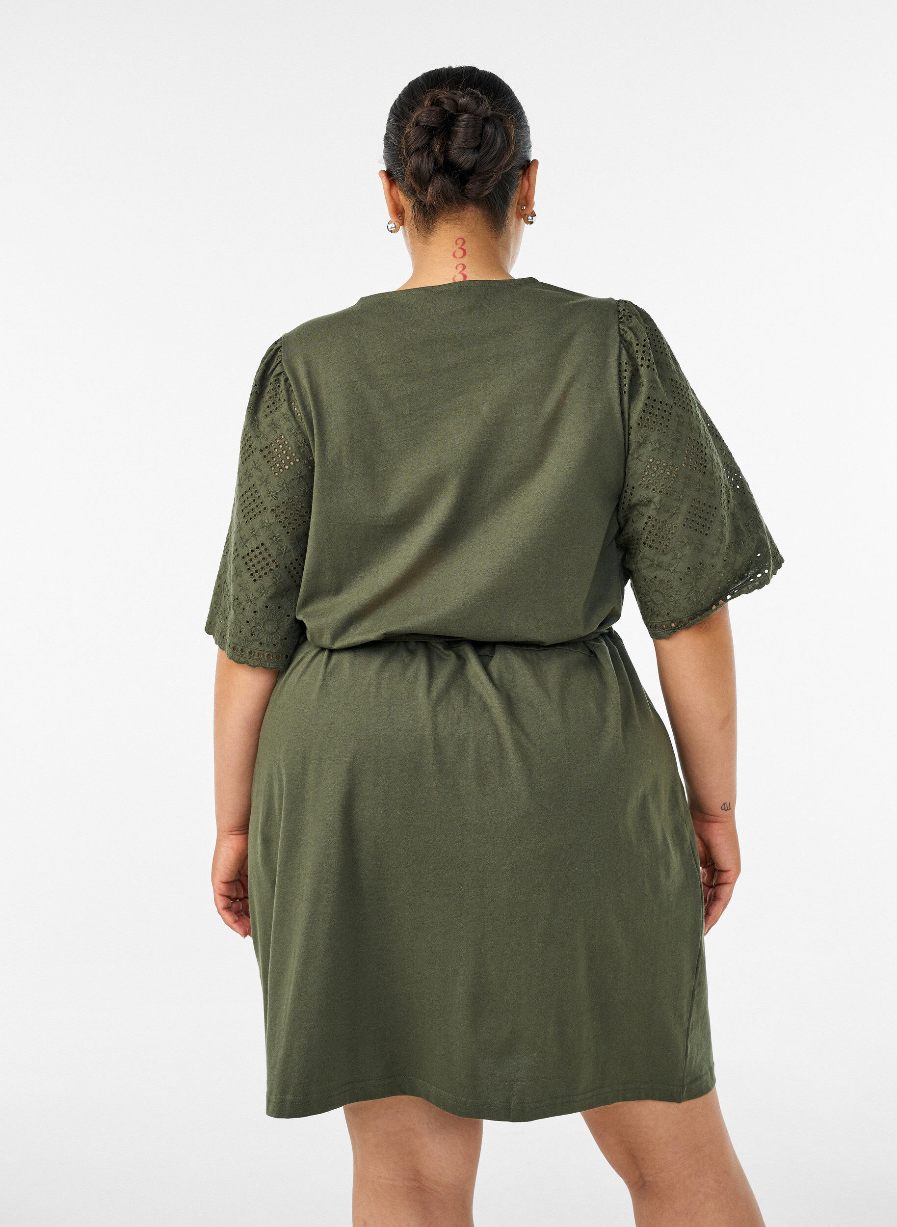 Zizzifashion Cotton dress with broderie anglaise sleeves and a tie-waist, Green, Model image number 2