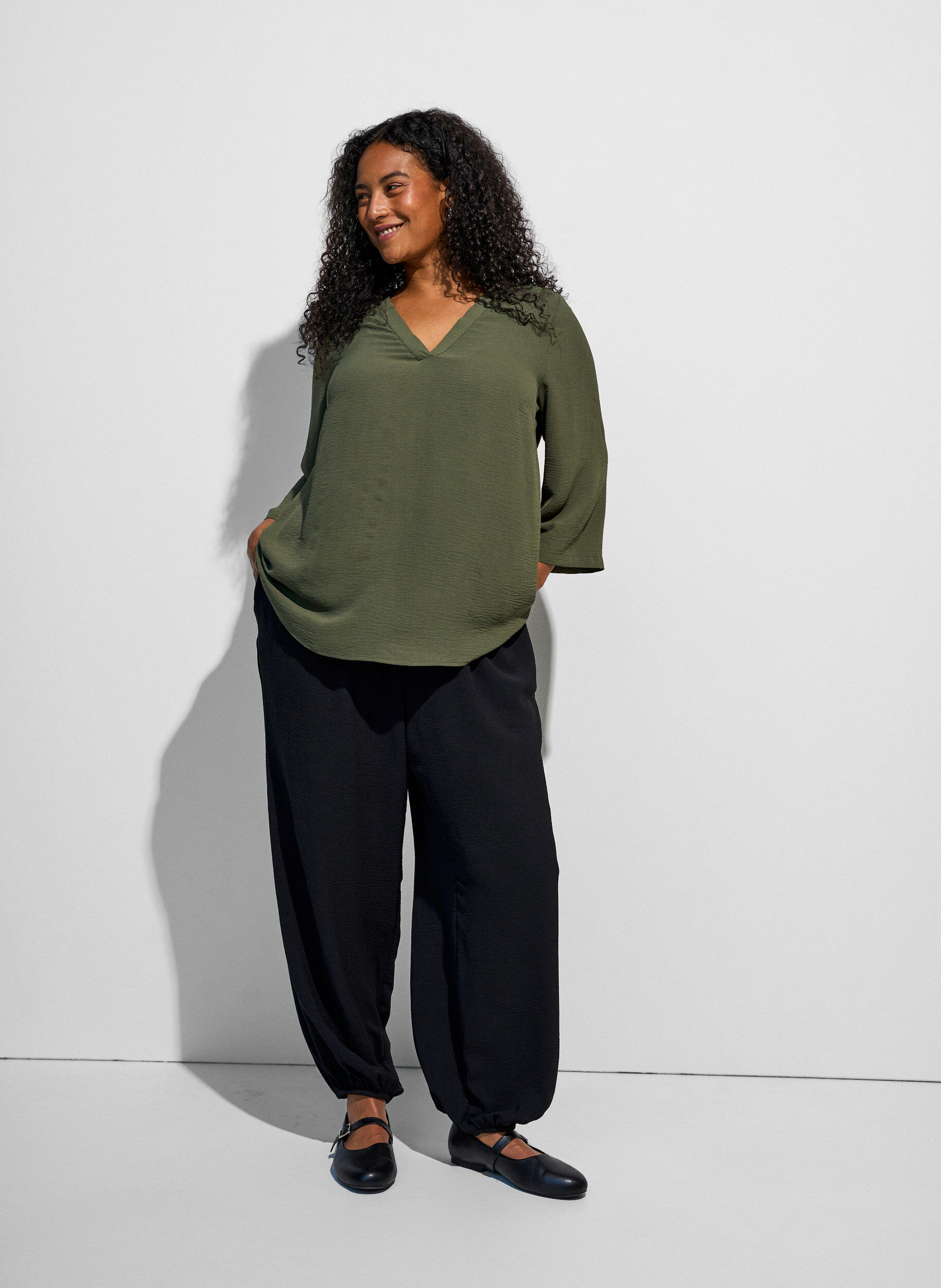 ZizzifashionBlouse with 3/4 sleeves, Green, Model image number 1