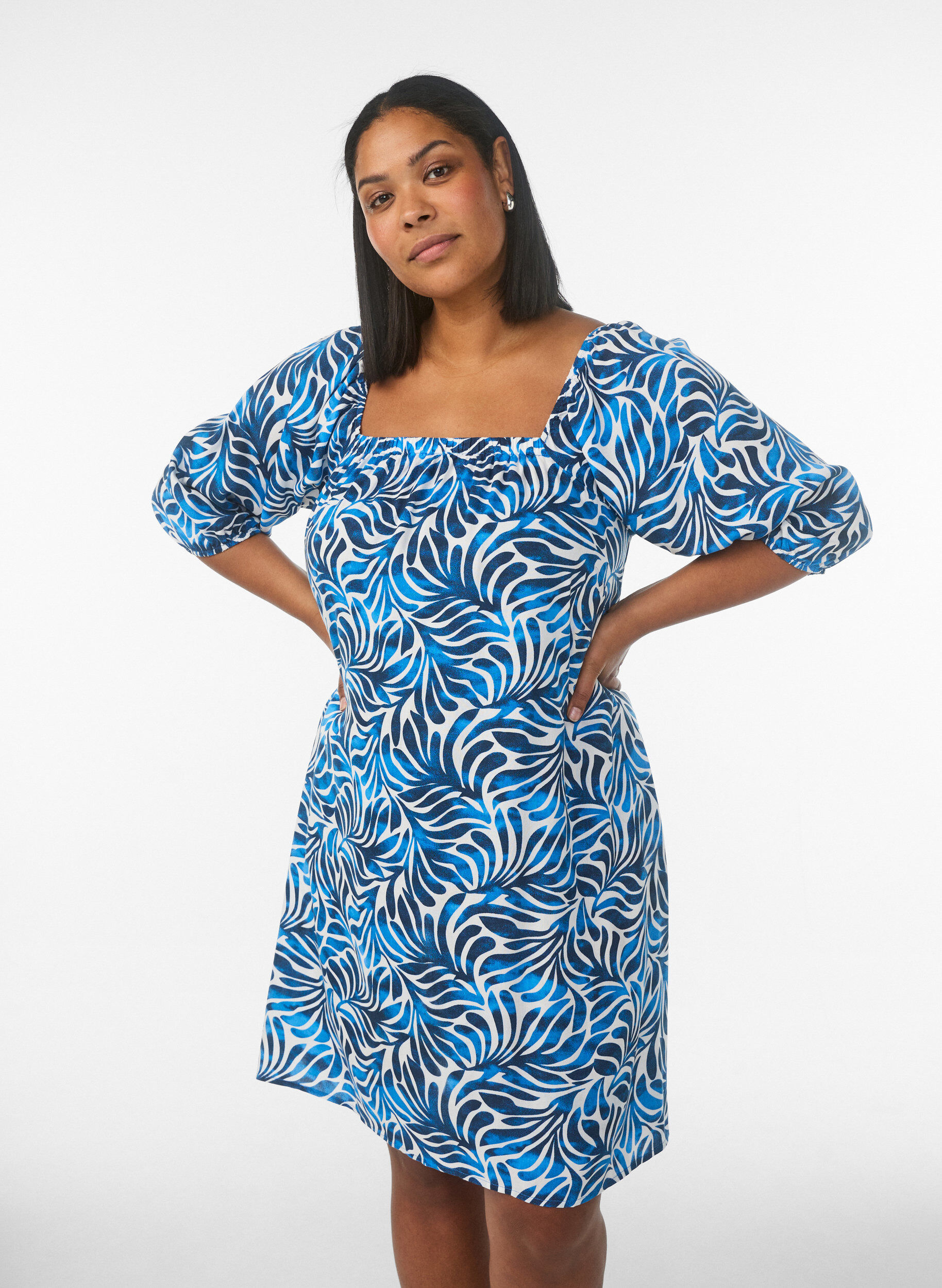 Zizzifashion Beach dress in viscose with print, Blue, Model image number 0
