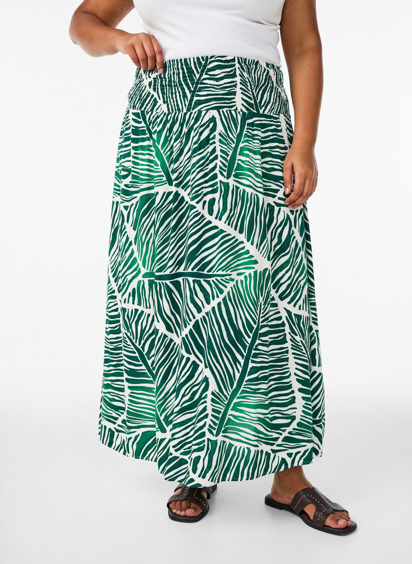Viscose maxi skirt with smocking, Green, Model image number 2