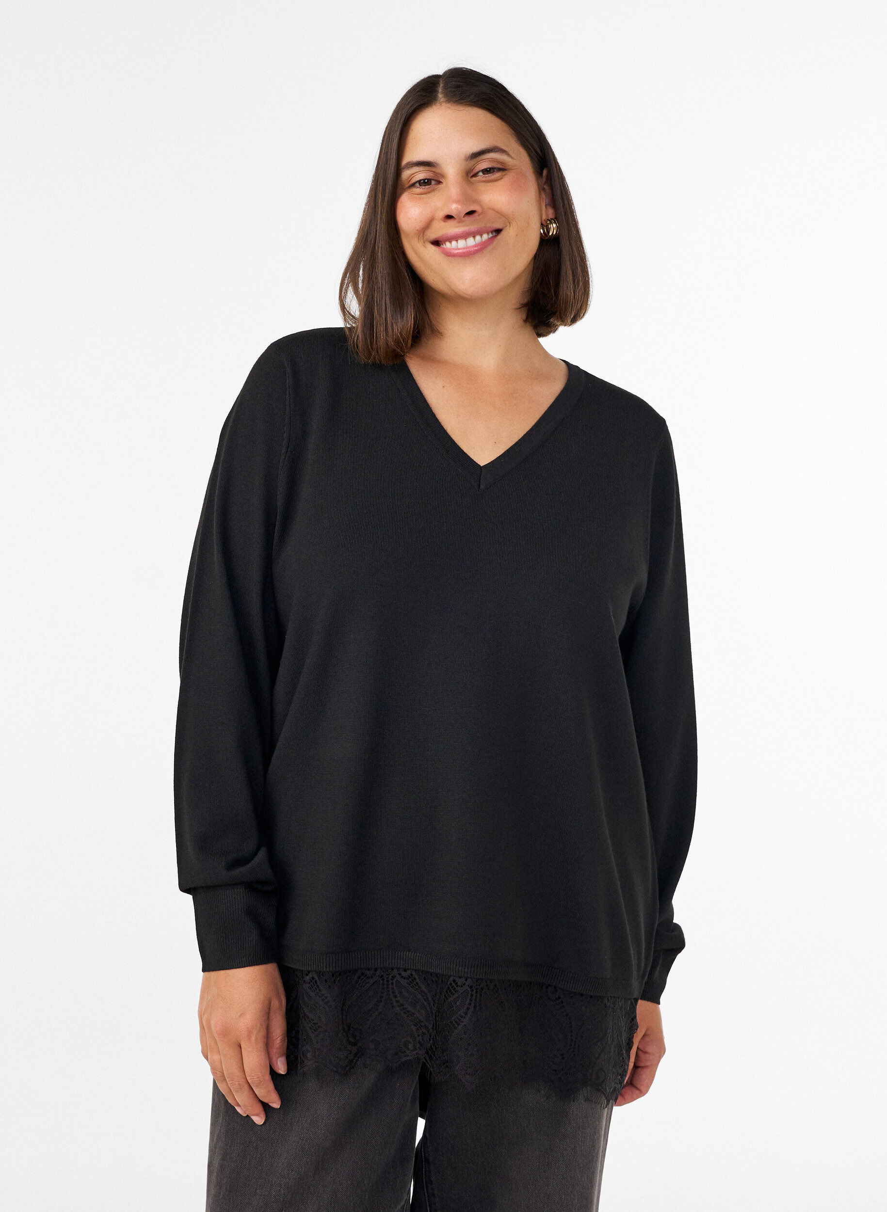 Knitted blouse with V-neck and lace trim, Black, Model