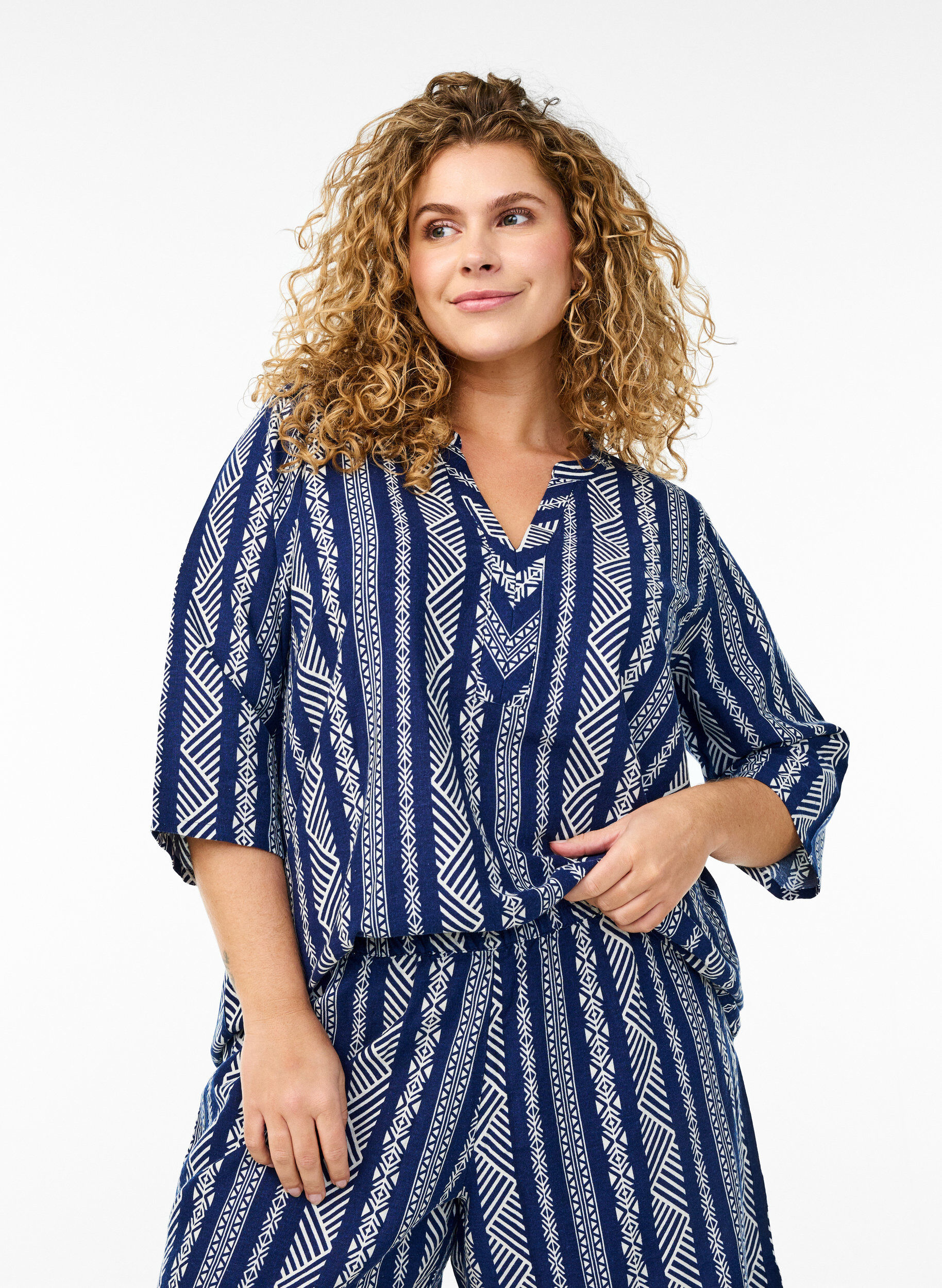 Zizzifashion Striped blouse in linen-viscose blend, Blue, Model image number 0