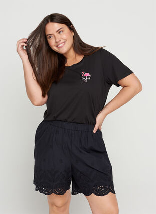 Cotton shorts with pockets and broderie anglaise, Black, Model image number 0