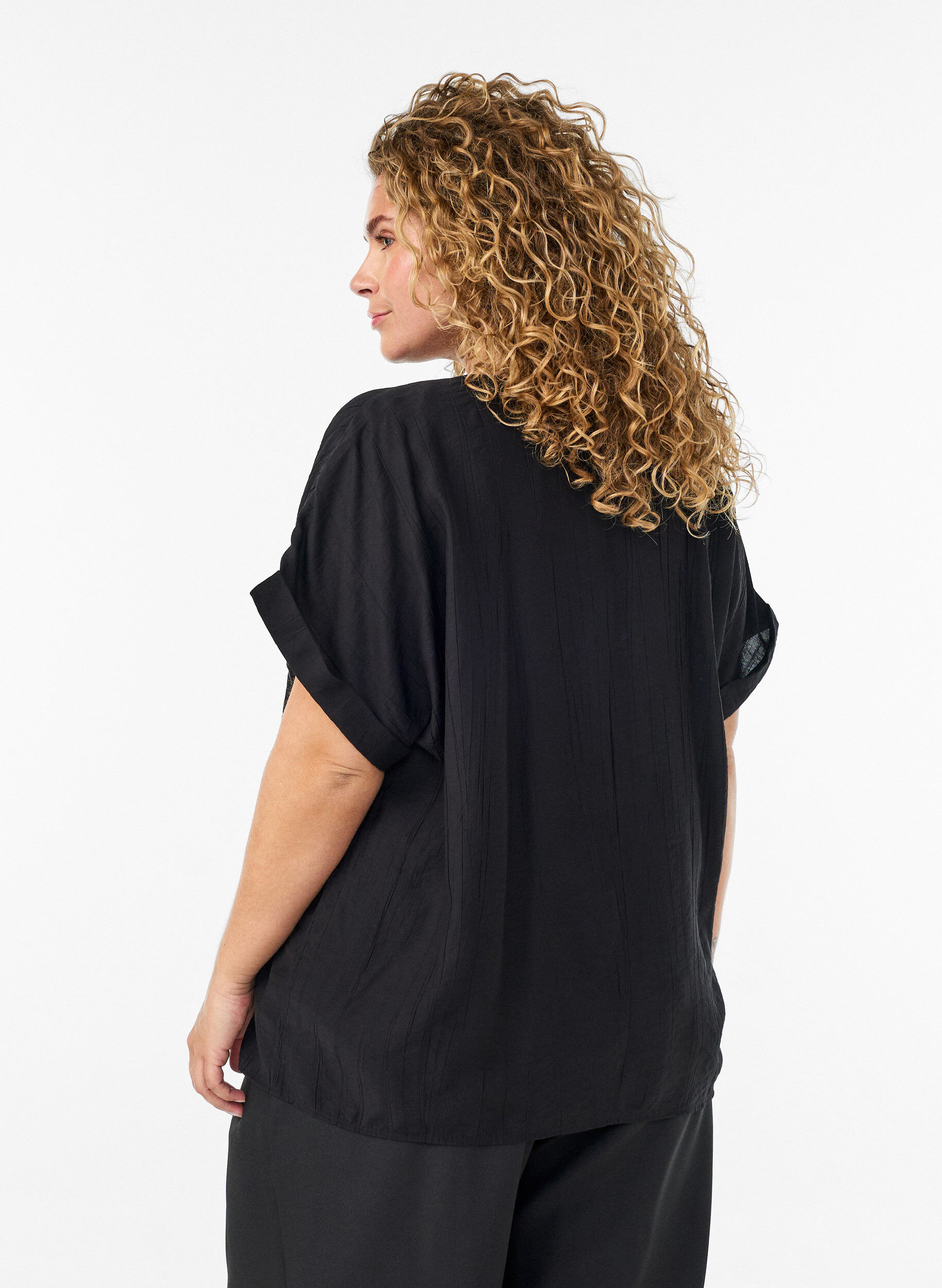 Zizzifashion Viscose blouse with buttons and texture, Black, Model image number 2