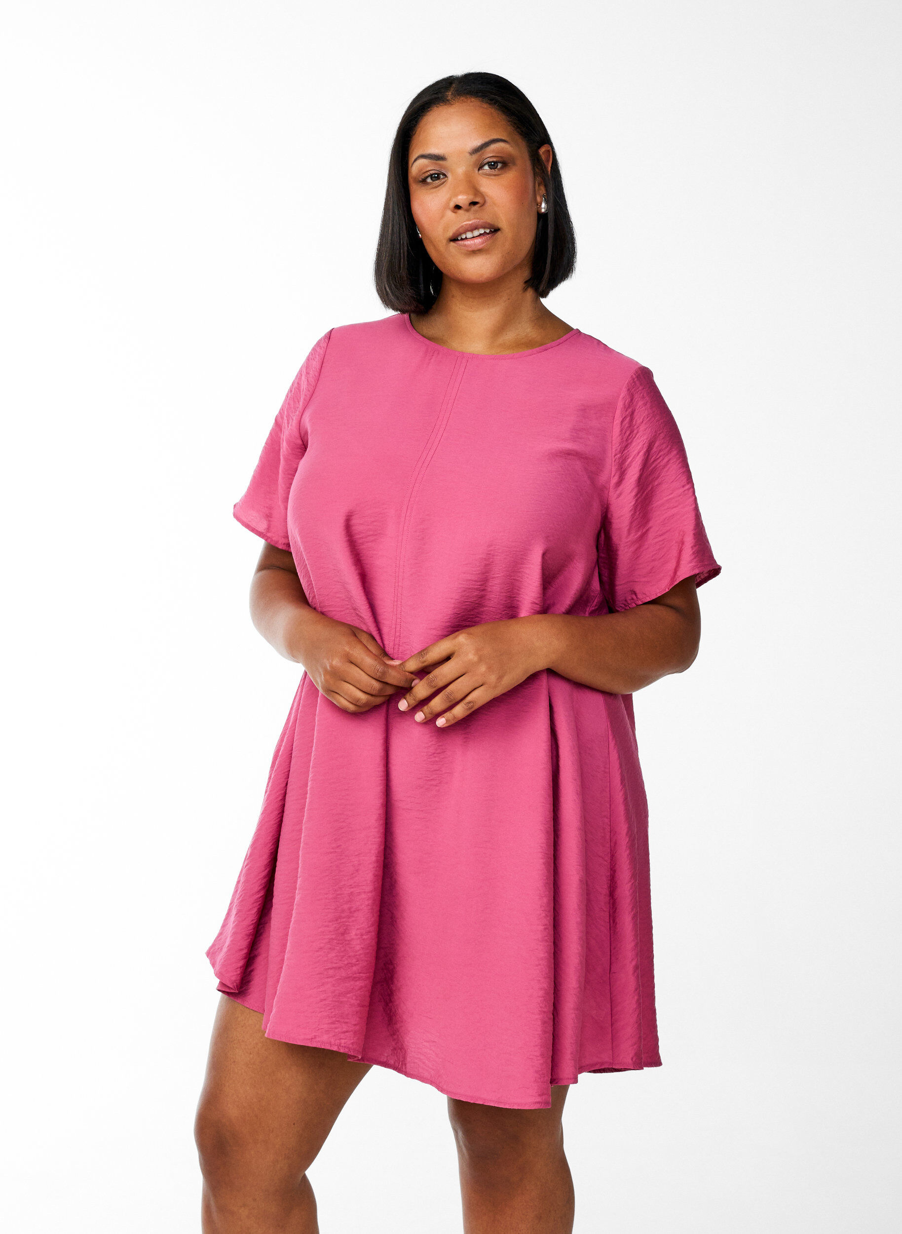 A-line viscose dress with short sleeves, Rose, Model