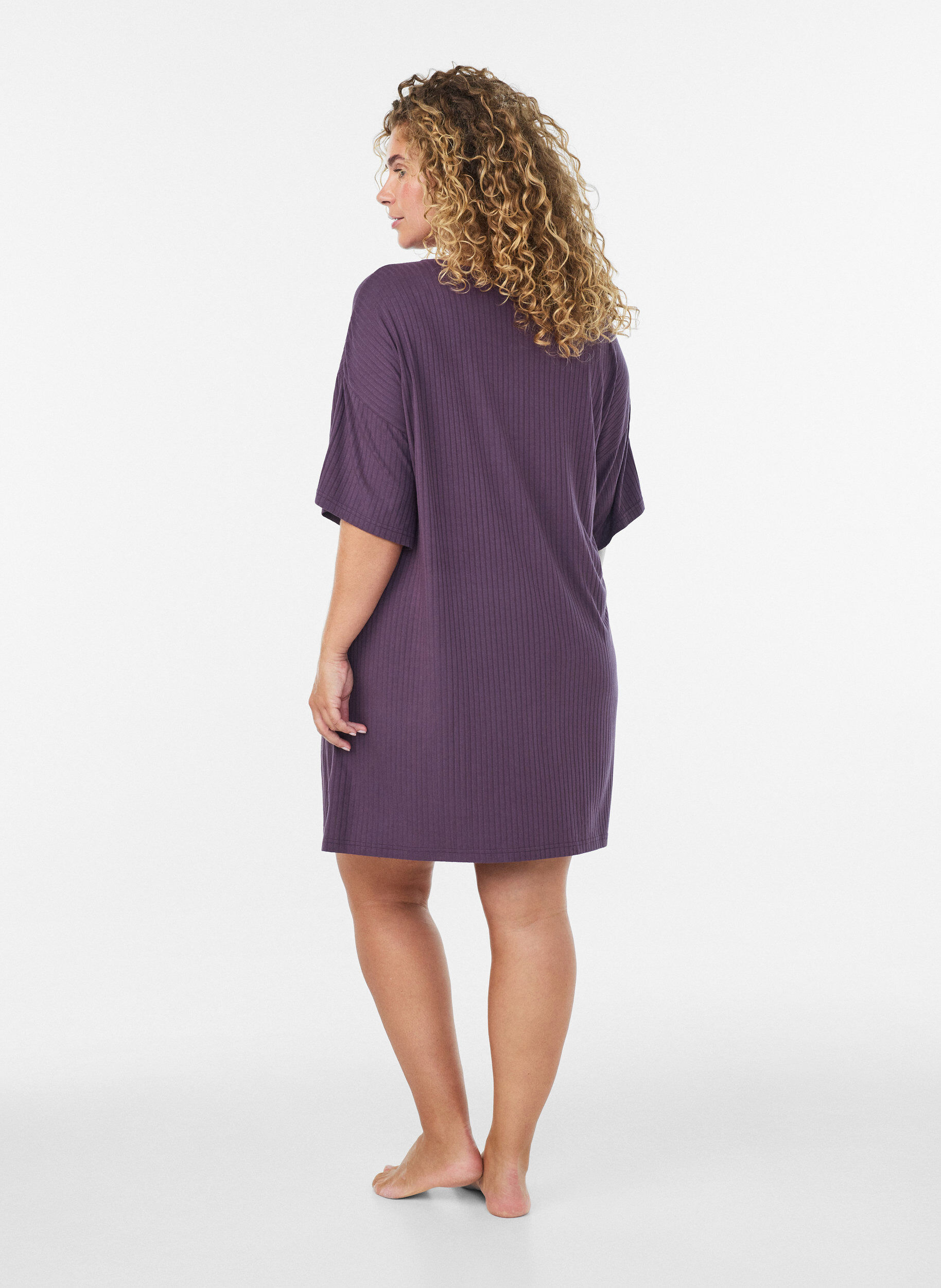 ZizzifashionNightgown in viscose jersey with a ribbed texture, Purple, Model image number 2