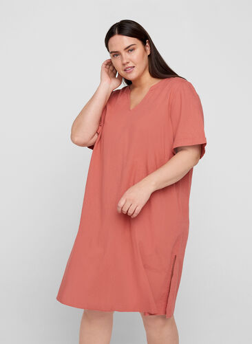 Short-sleeved dress in a cotton blend with linen, Canyon Rose, Model image number 0