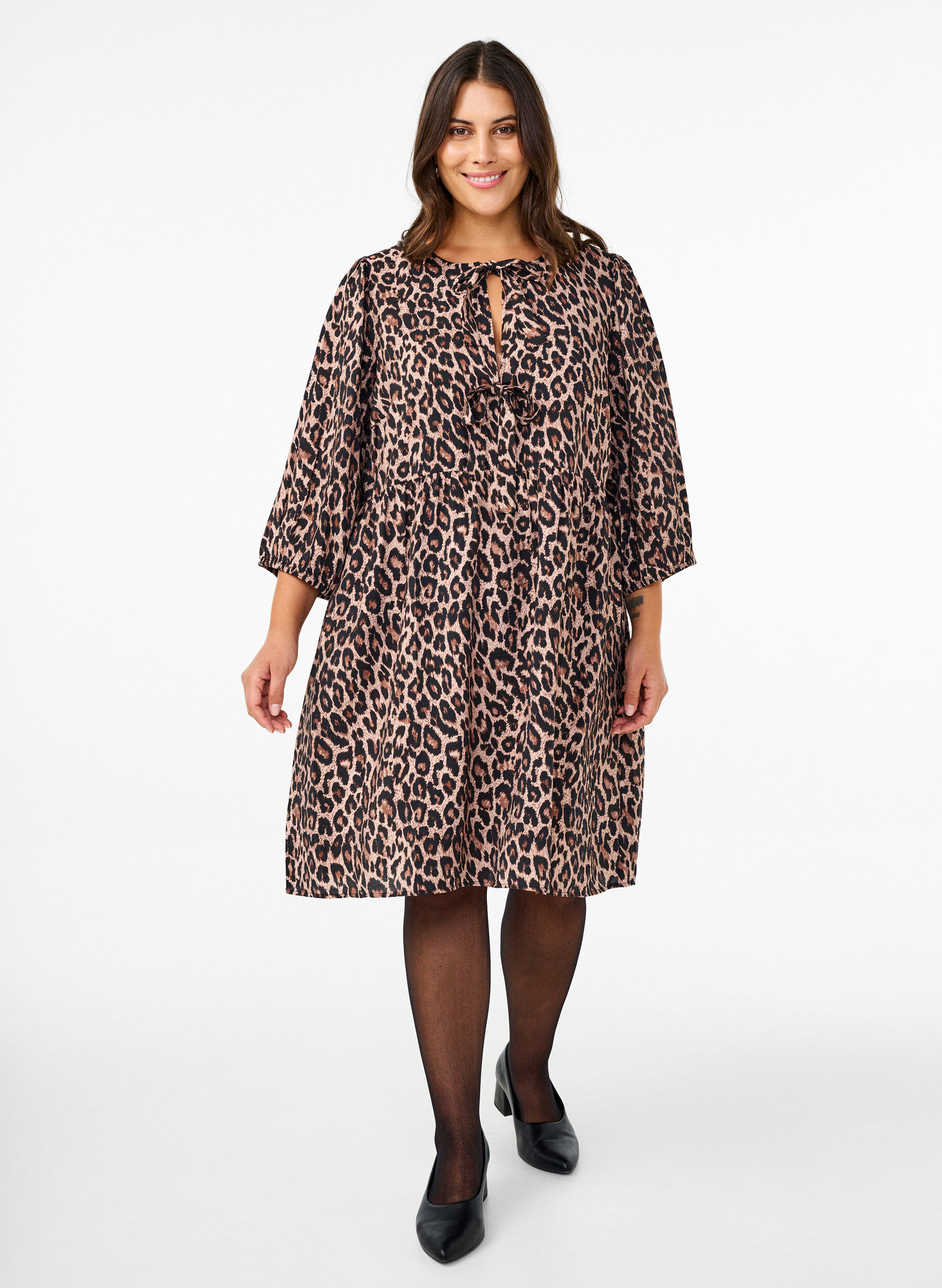 Zizzifashion Dress with bows and 3/4 sleeves, LEO AOP, Model image number 3