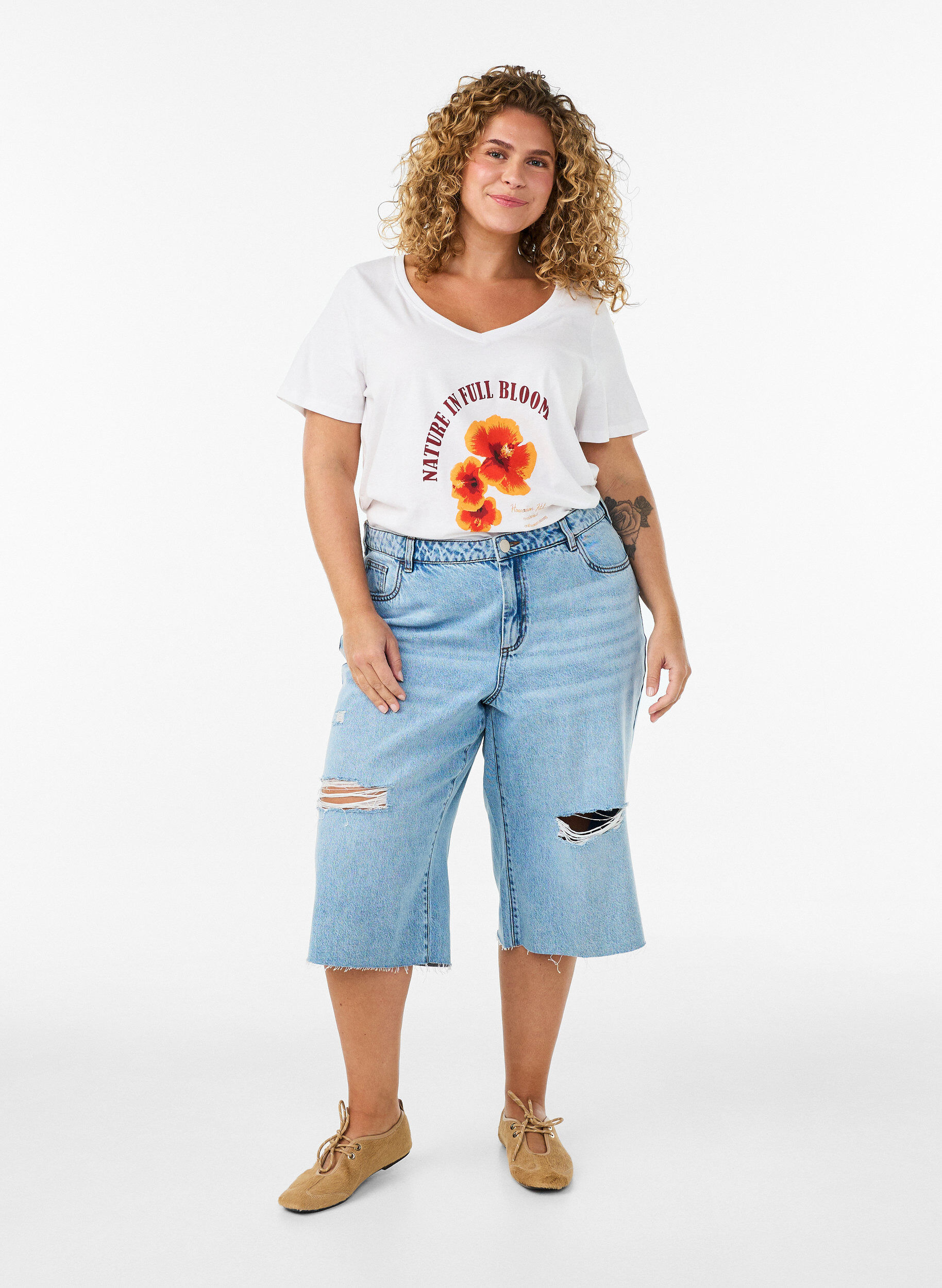 ZizzifashionCotton T-shirt with front print and V-neck, White, Model image number 1