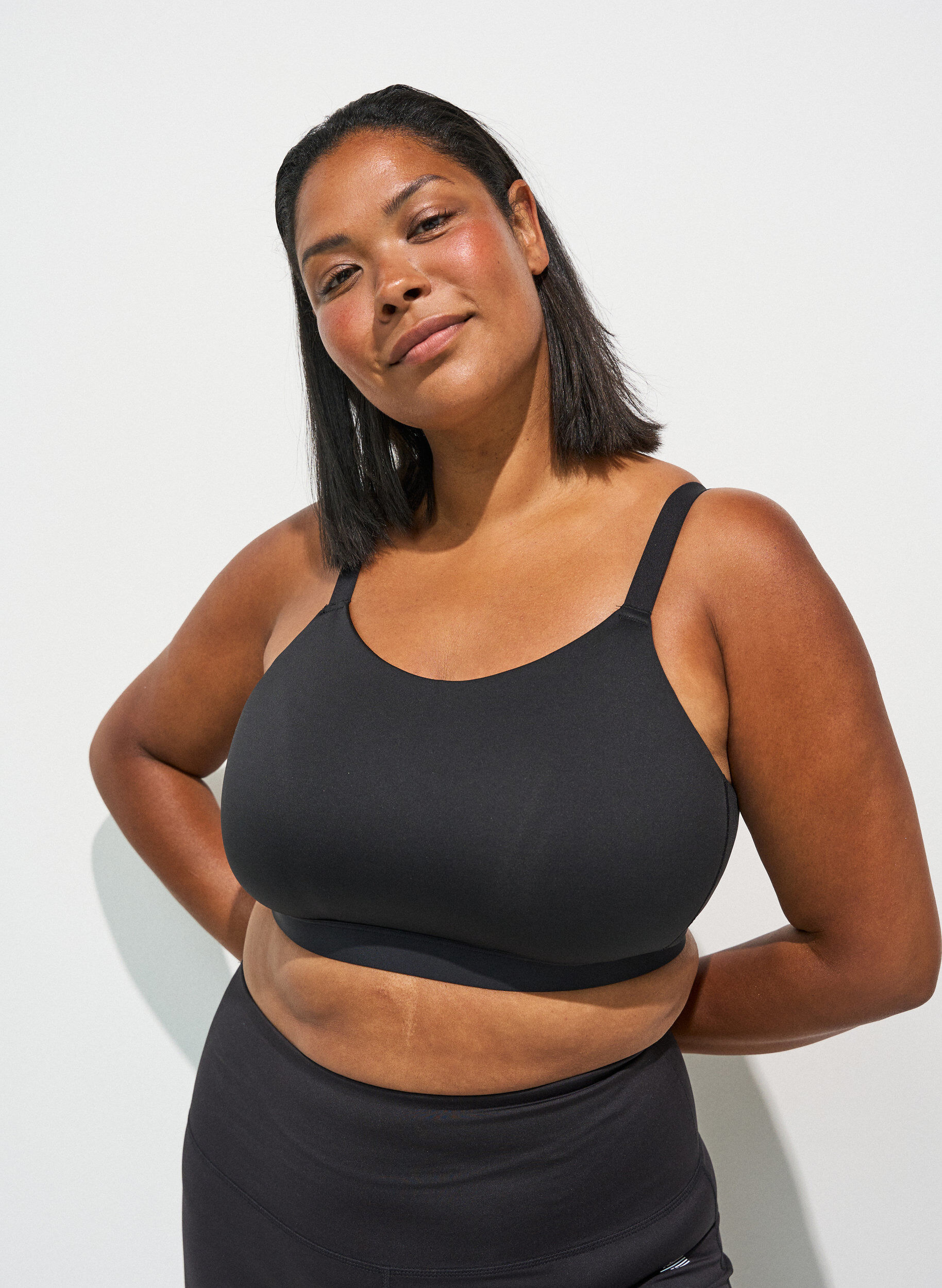 ZizzifashionLightly padded sports bra, Black, Model image number 0