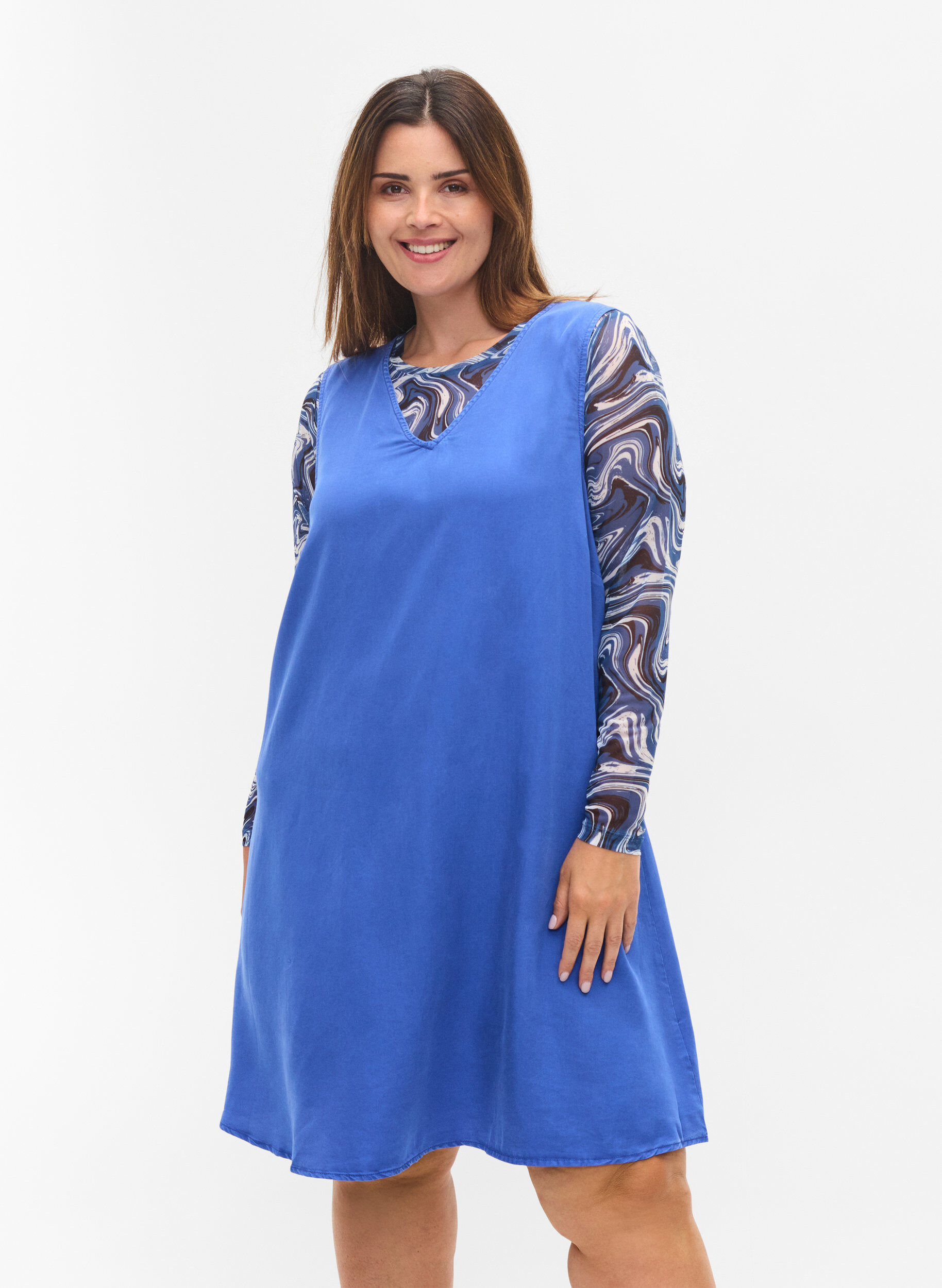 Zizzifashion Spencer dress with v-neckline, Dazzling Blue, Model image number 0