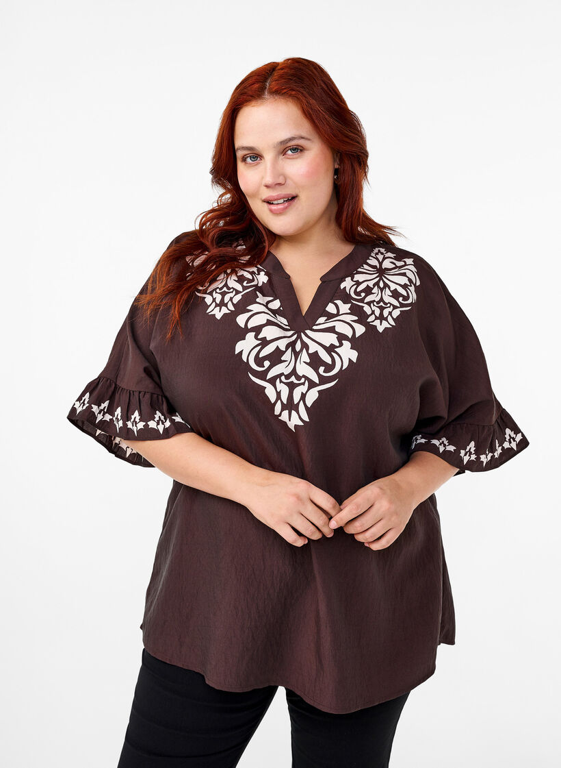 Short-sleeved blouse with print and ruffles, Brown, Model image number 0