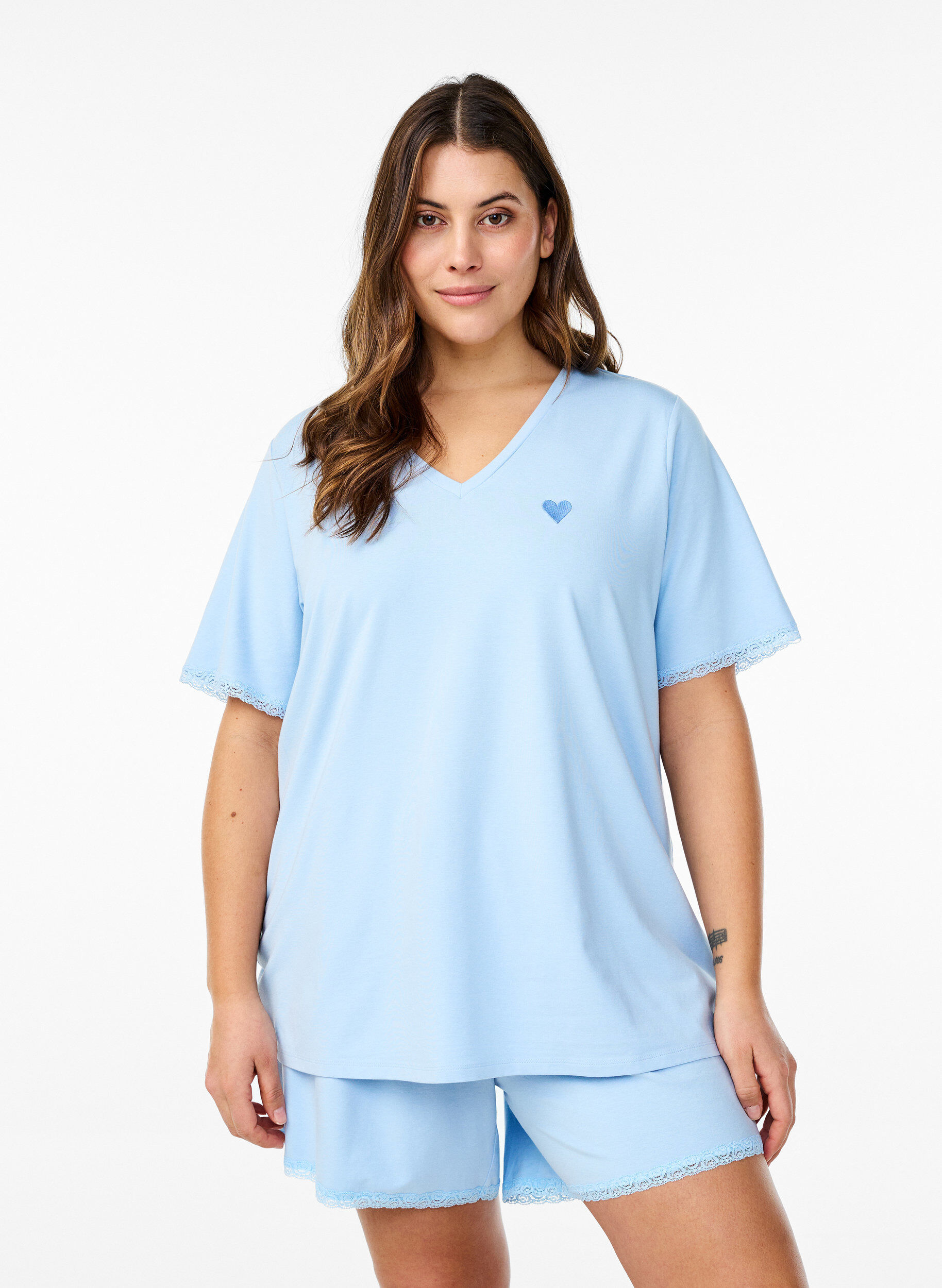 Loose shorts in a modal blend with a lace trim, Dutch Canal, Model