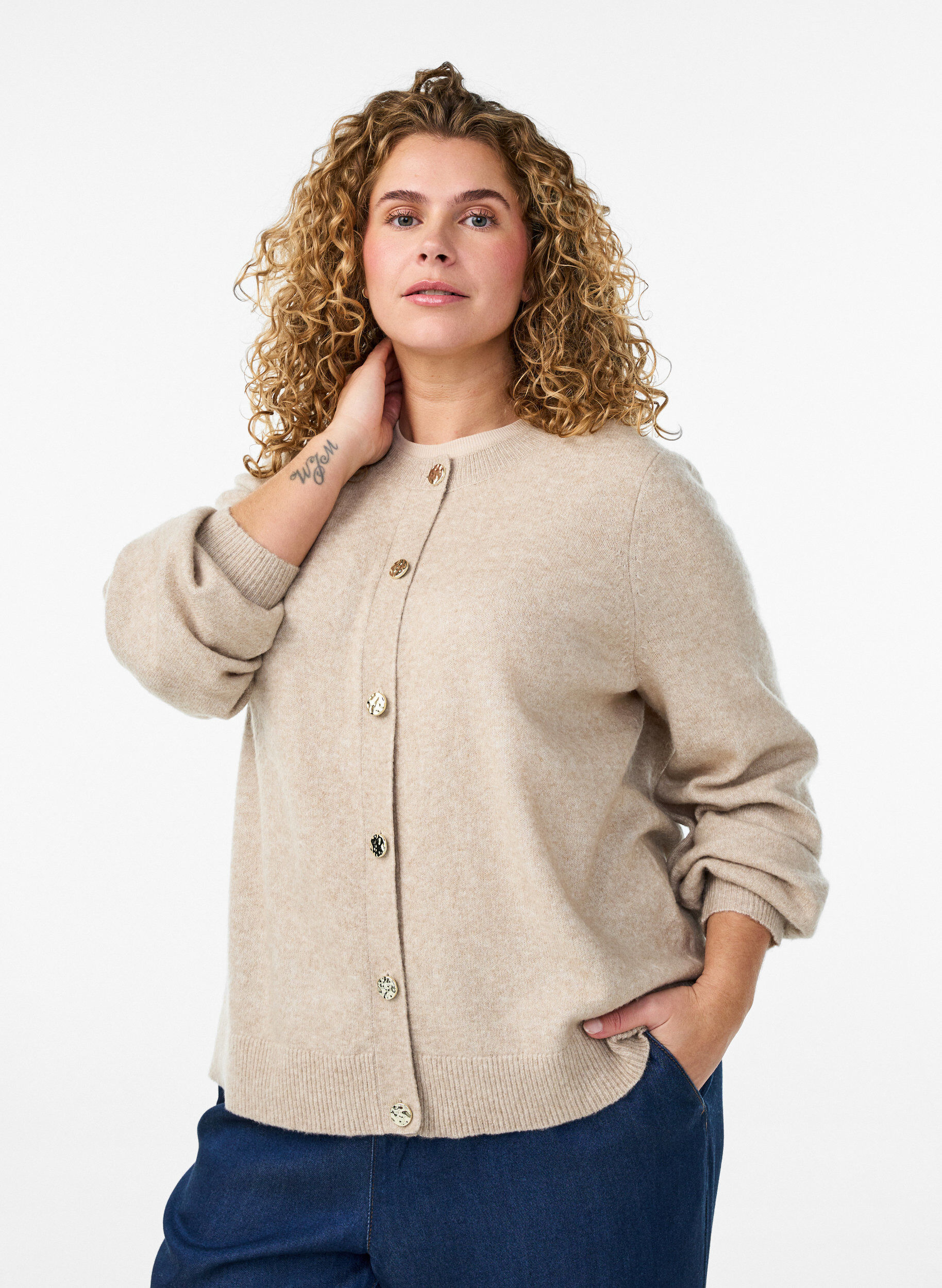 Cardigan in soft knit with gold-coloured buttons, Beige, Model
