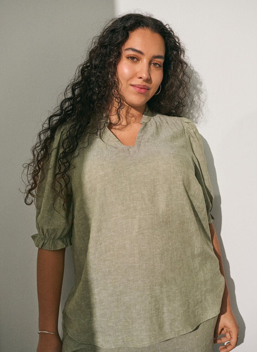 Blouse in linen and viscose with 1/2 sleeves, Green, Image image number 0