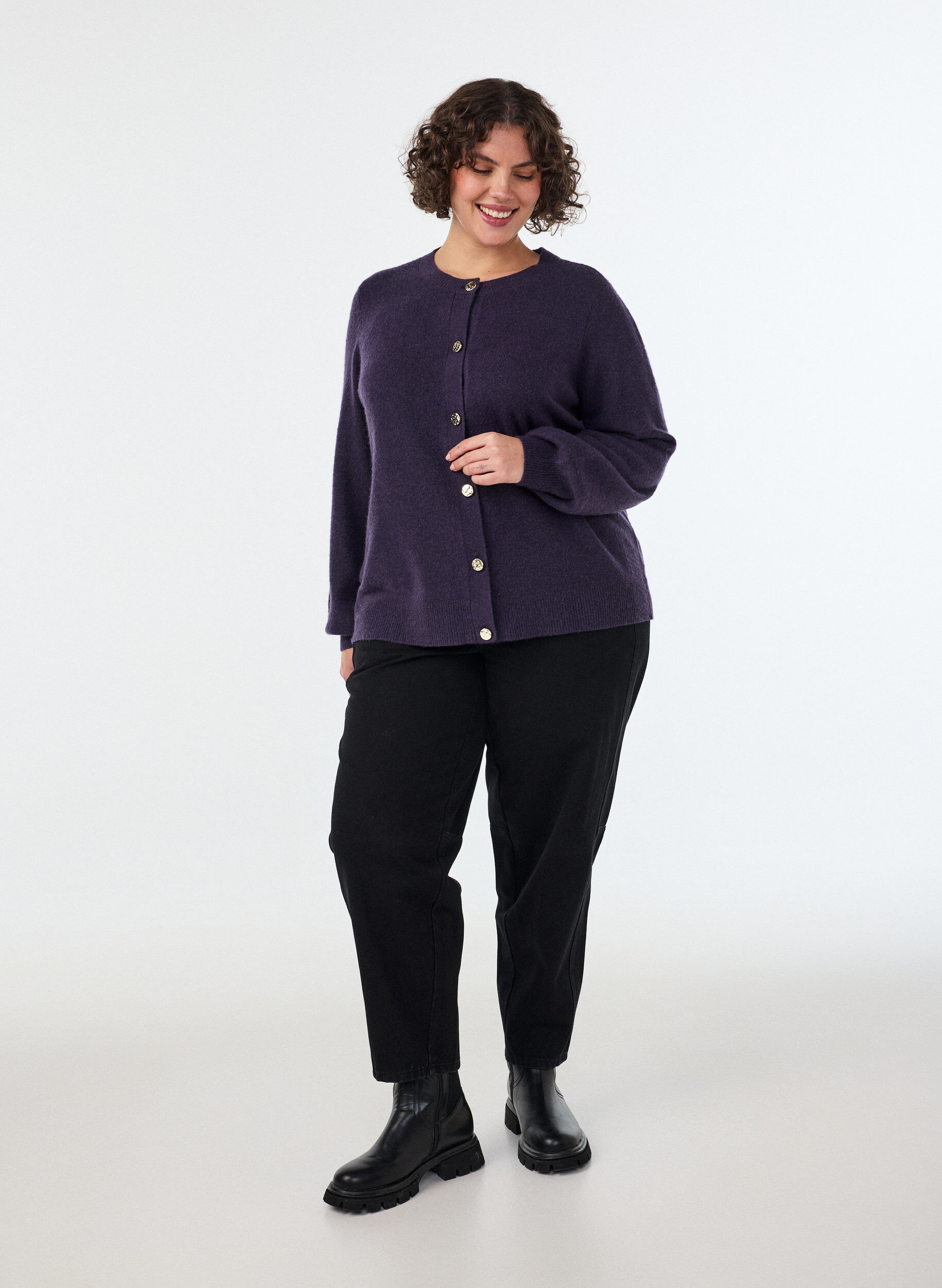 ZizzifashionCardigan in soft knit with gold-coloured buttons, Purple, Model image number 1