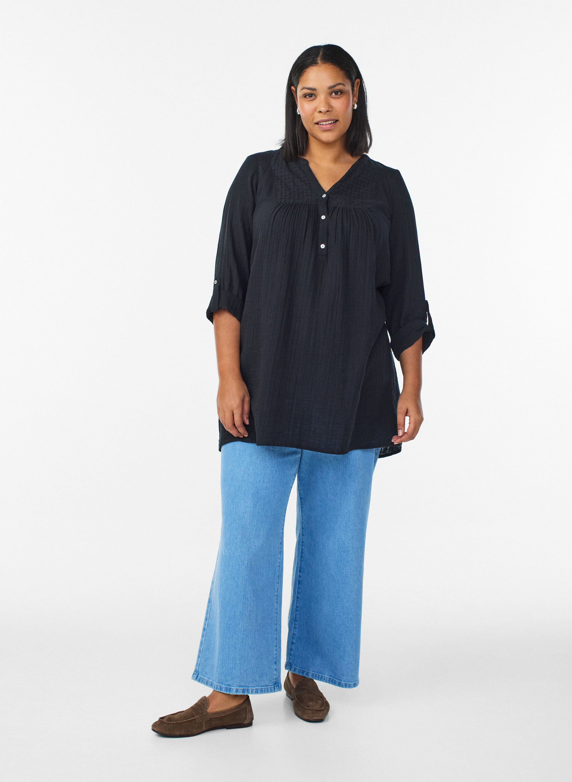 Zizzifashion Cotton muslin tunic with broderie anglaise, Black, Model image number 1