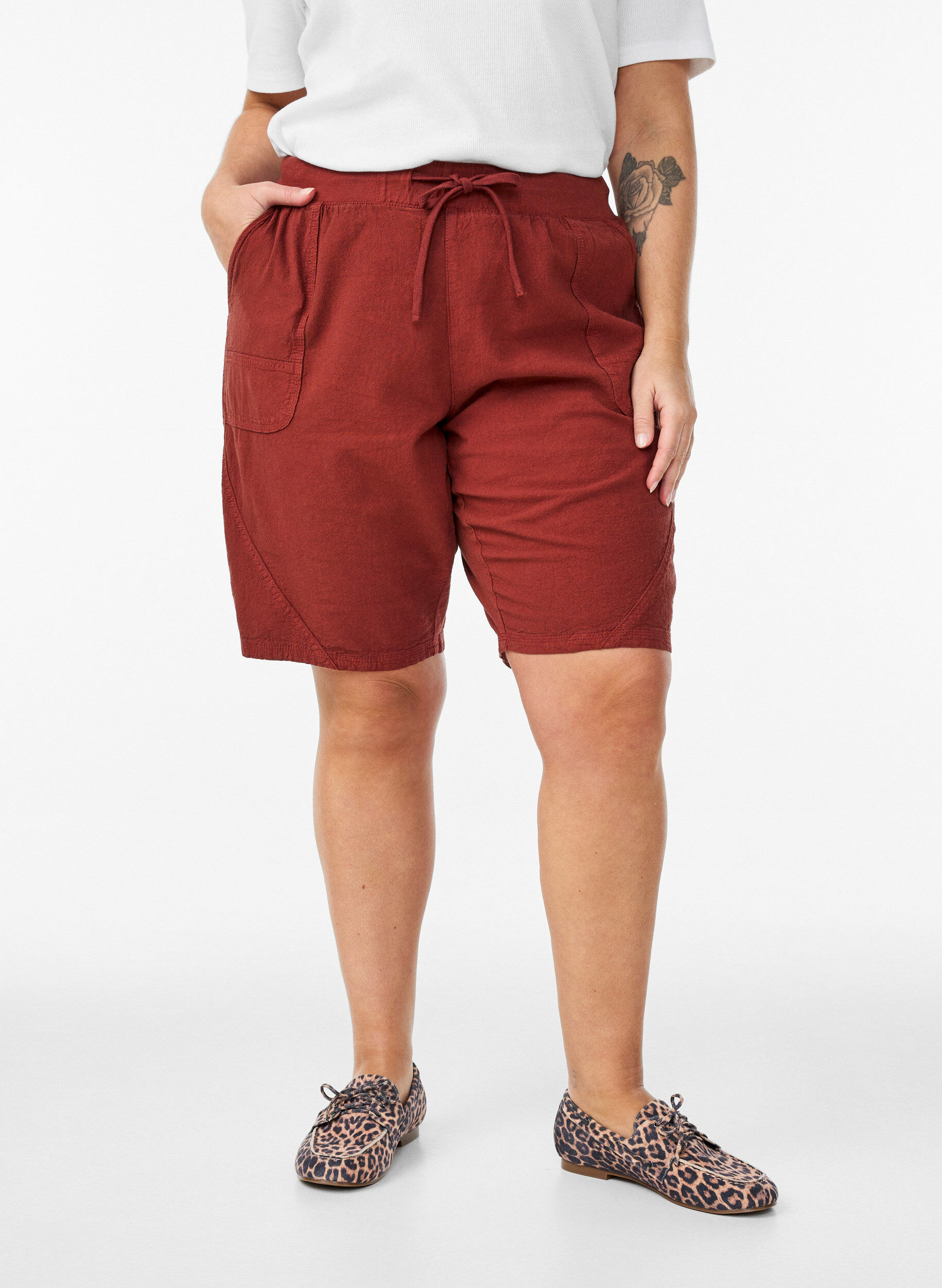 Zizzifashion Loose cotton shorts with pockets, Red, Model image number 3