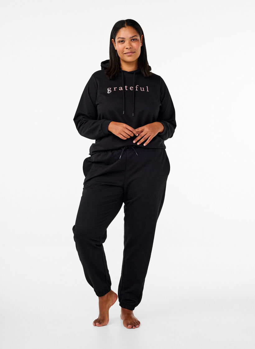 Sweatshirt with hood and print, Black, Model image number 1