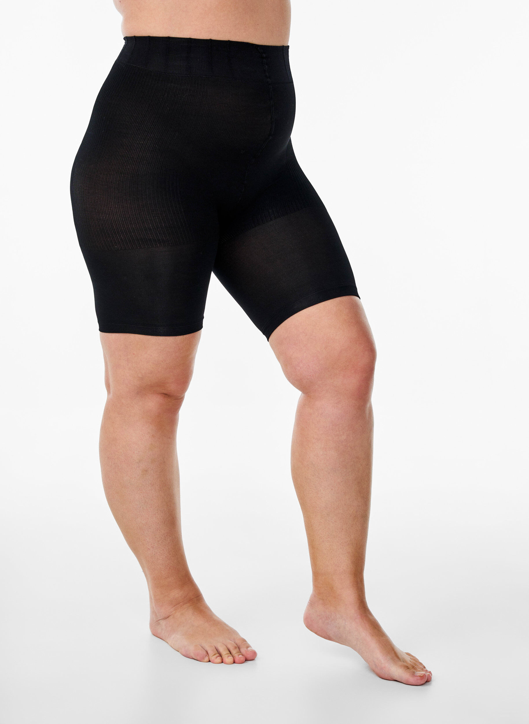 2-pack push-up shorts in 60 denier with shaping effect